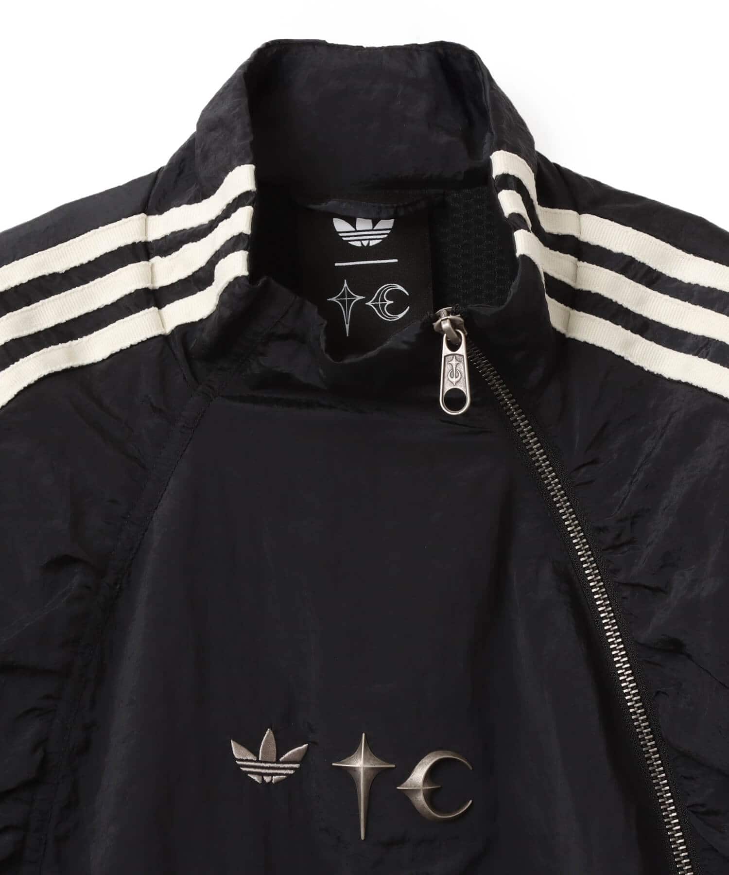 adidas THUG CLUB WOVEN TRACKTOP ブラック/シルバーメタリックの画像