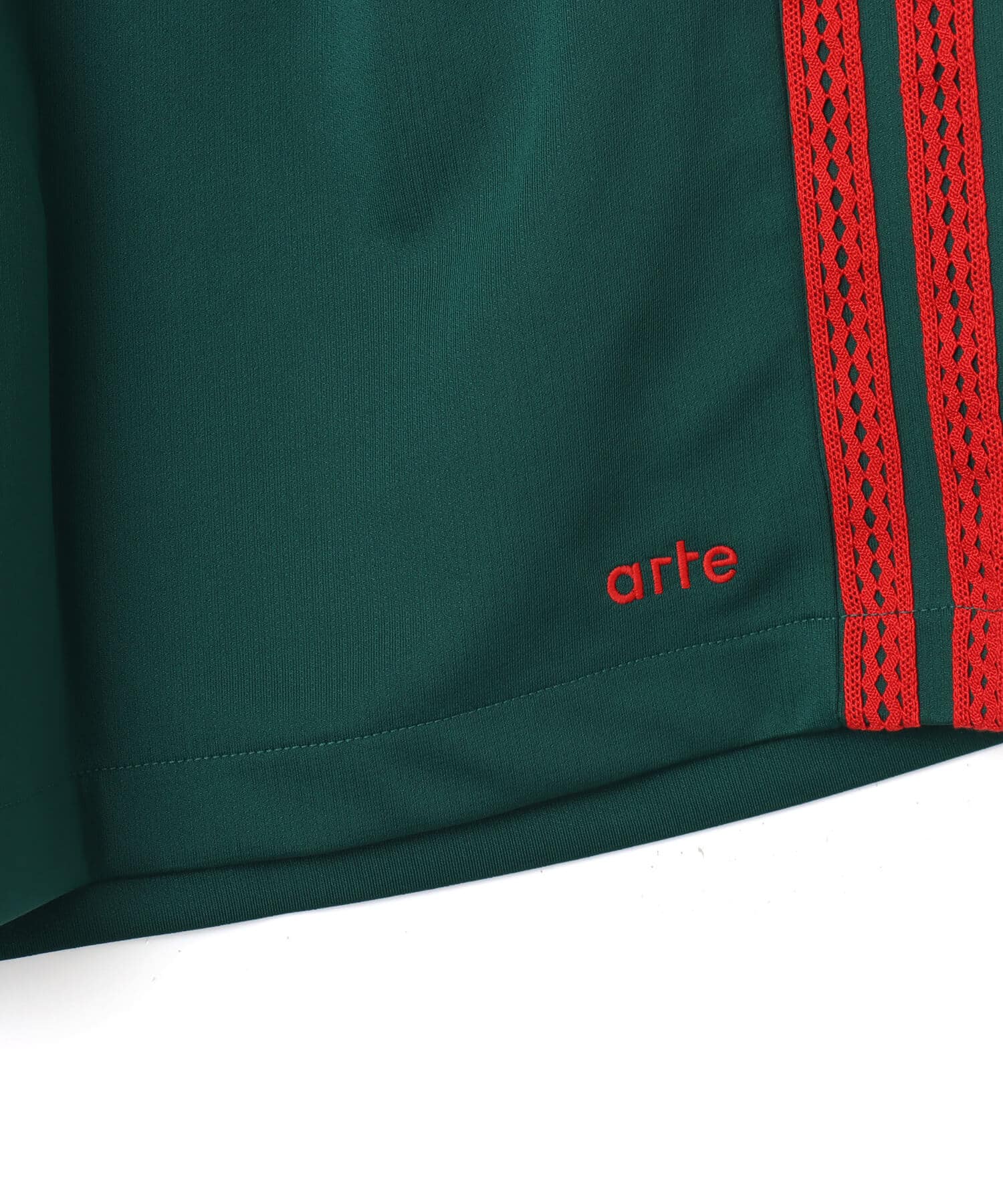 adidas X ARTE ANTWERP SHORTS カレッジグリーンの画像