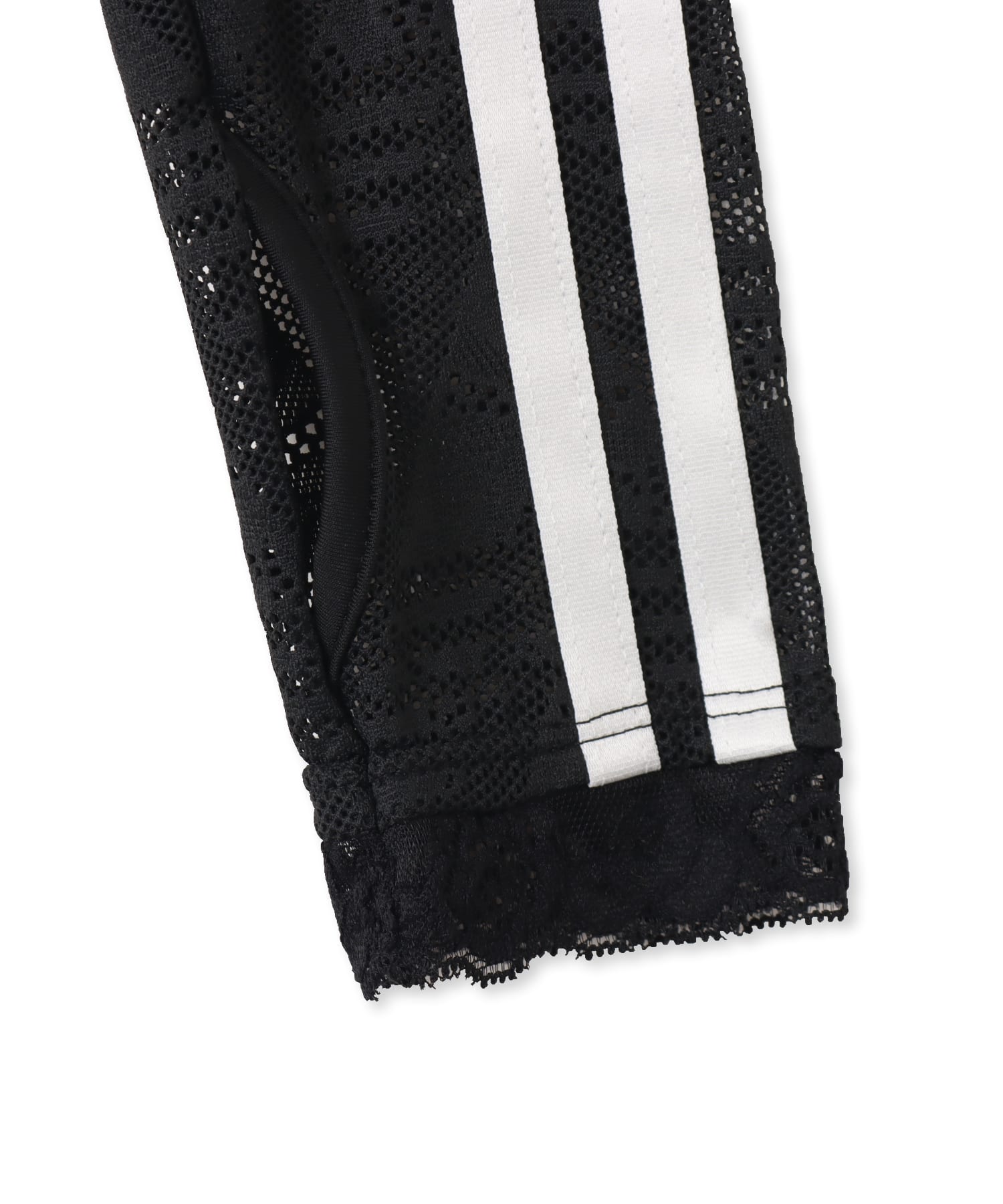 adidas LACE BARDOT TOP ブラックの画像