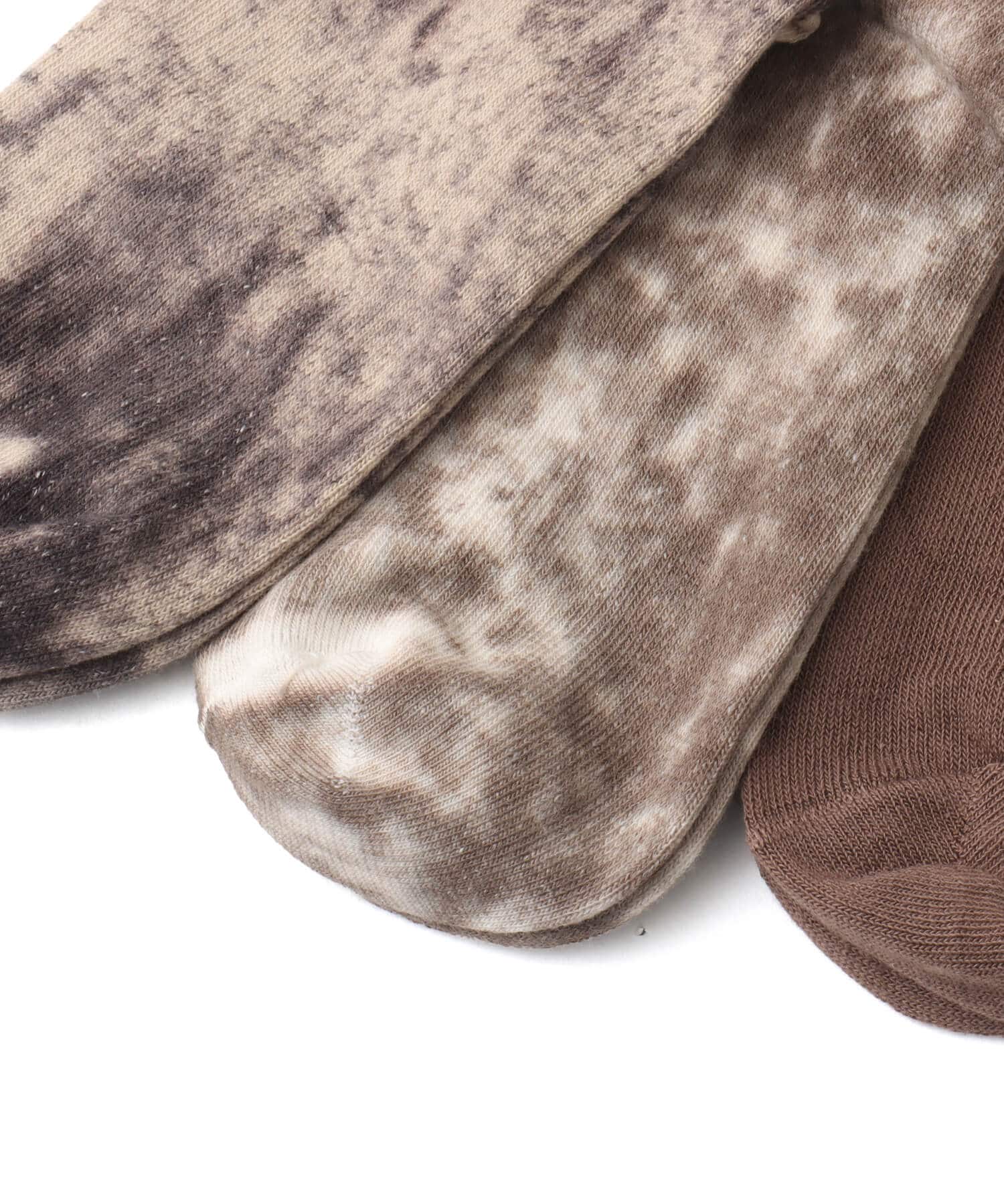 adidas TIE DYE CREW SOCKS 3 PAIRS ユーティリティブラック/オフホワイト/アースストレータの画像