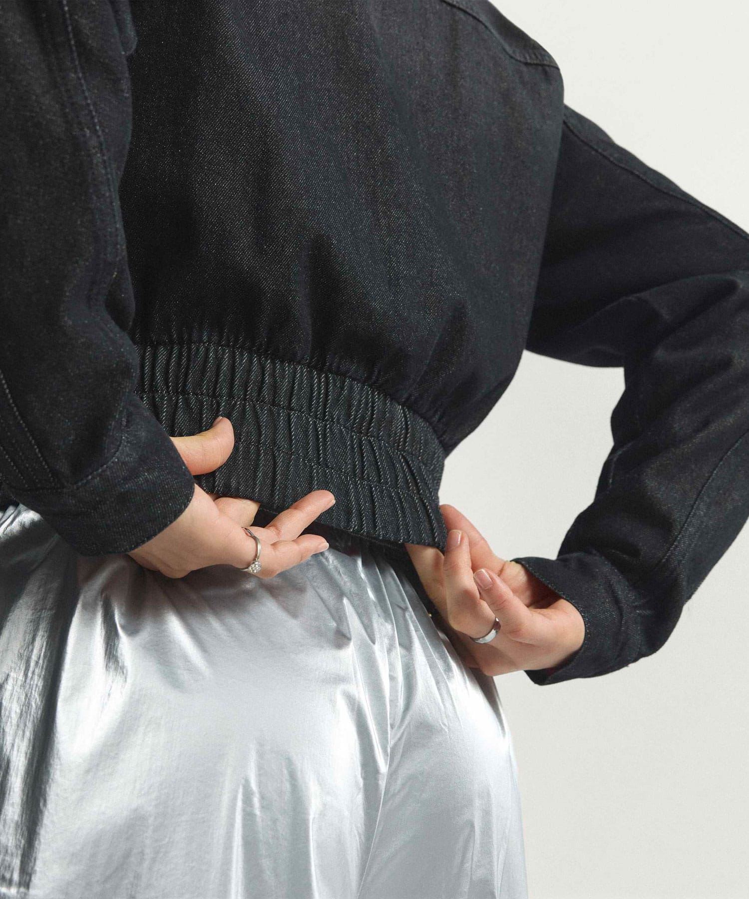 adidas DENIM TRACKTOP トゥルーブラックデニムの画像