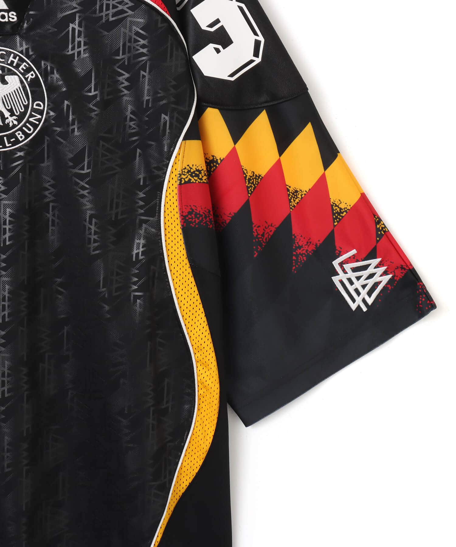 adidas BRINGBACK REMIXED GERMANY JERSEY ブラックの画像