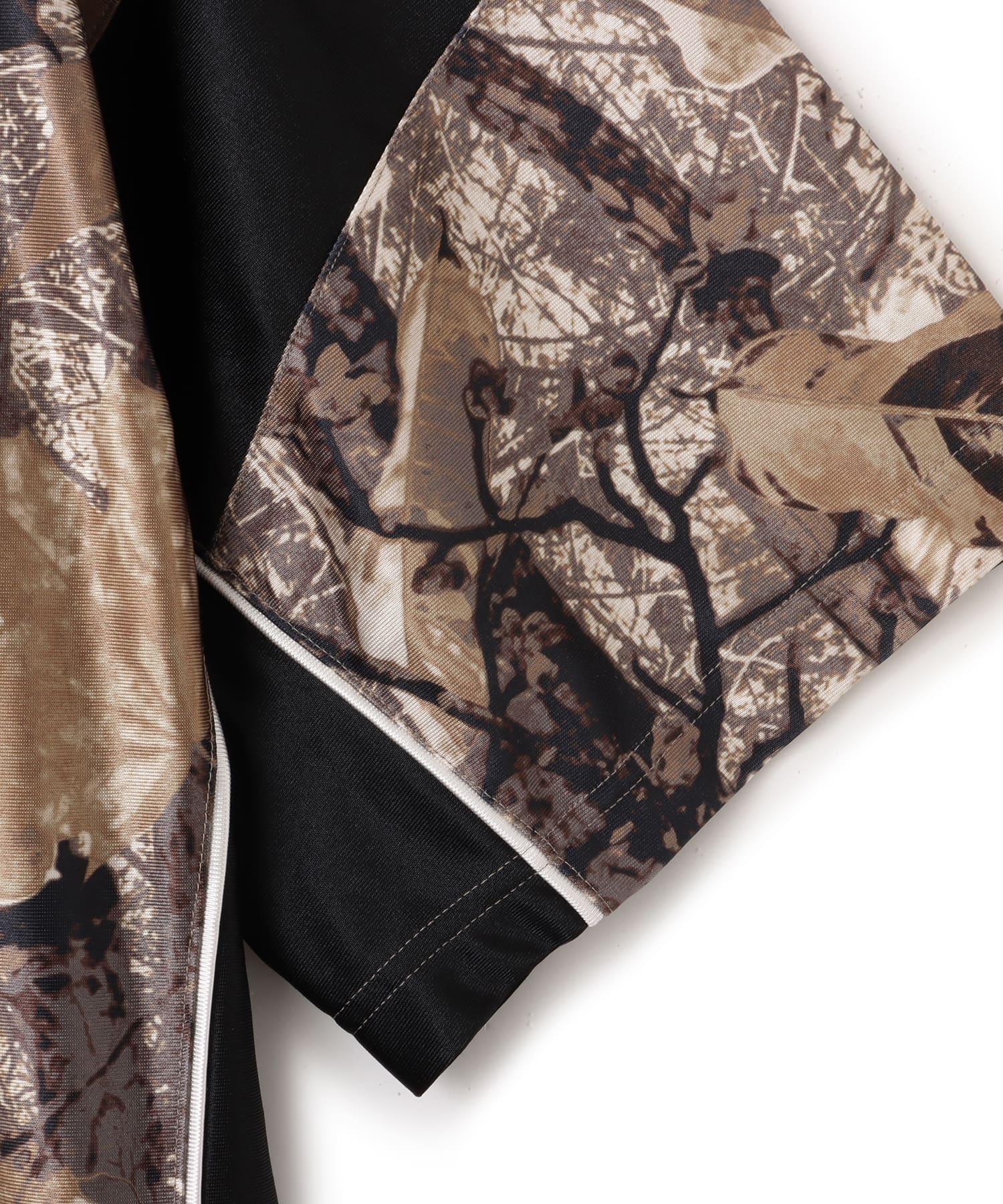 adidas CAMO FOOTBALL JERSEYカモの画像