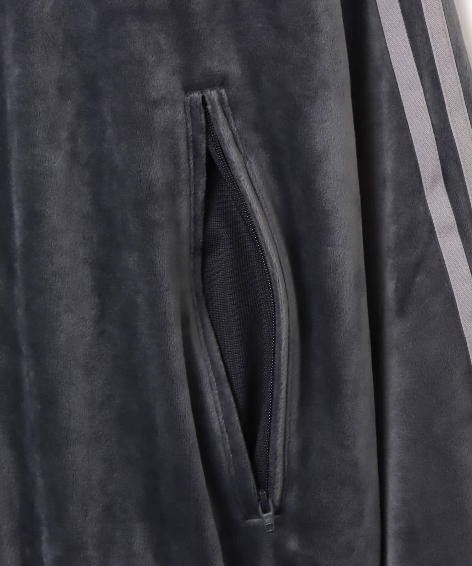 adidas FIREBIRD VELOUR TRACK TOP ダークグレーの画像