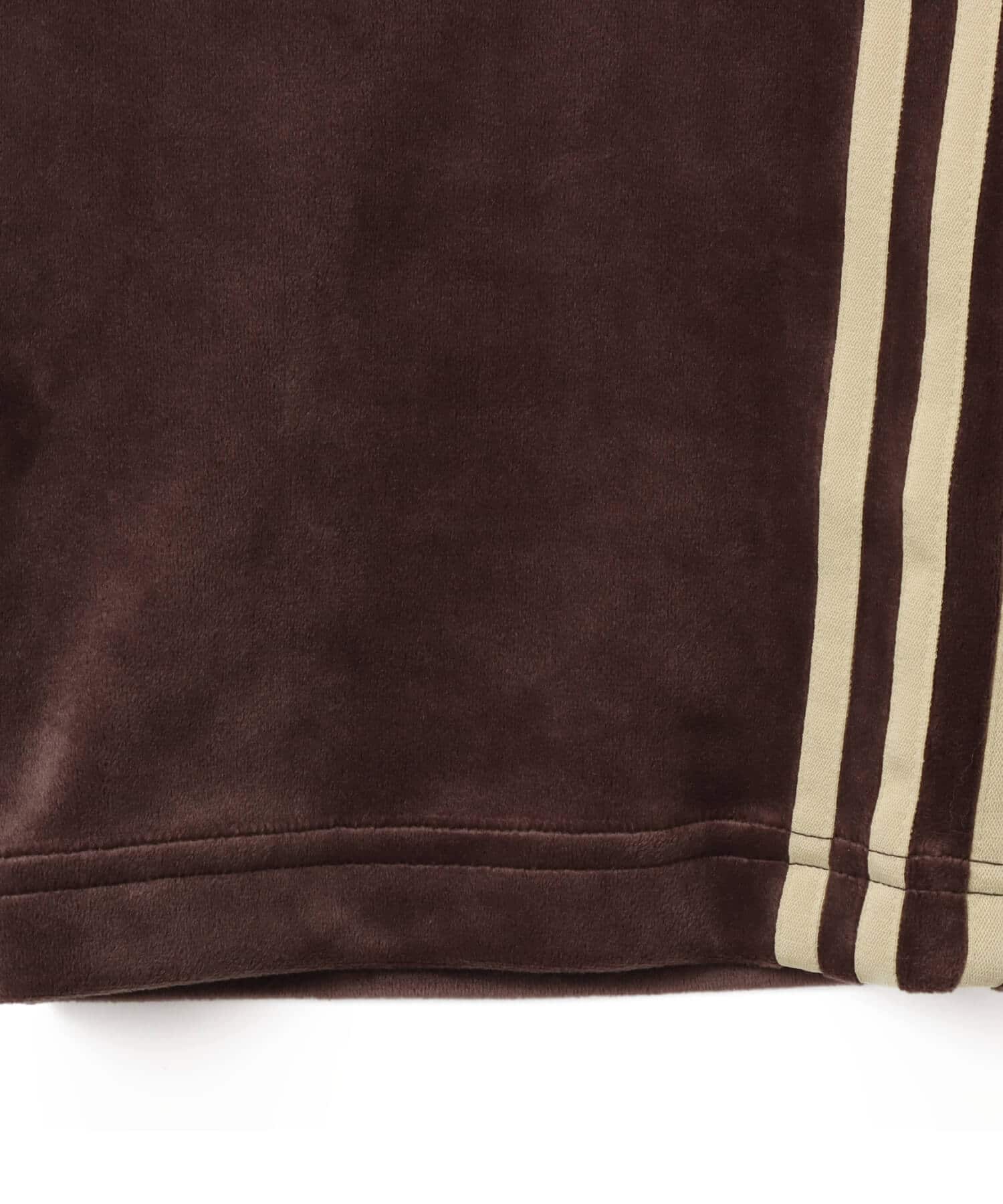 adidas FIREBIRD VELOUR TRACK PANTS ダークブラウンの画像