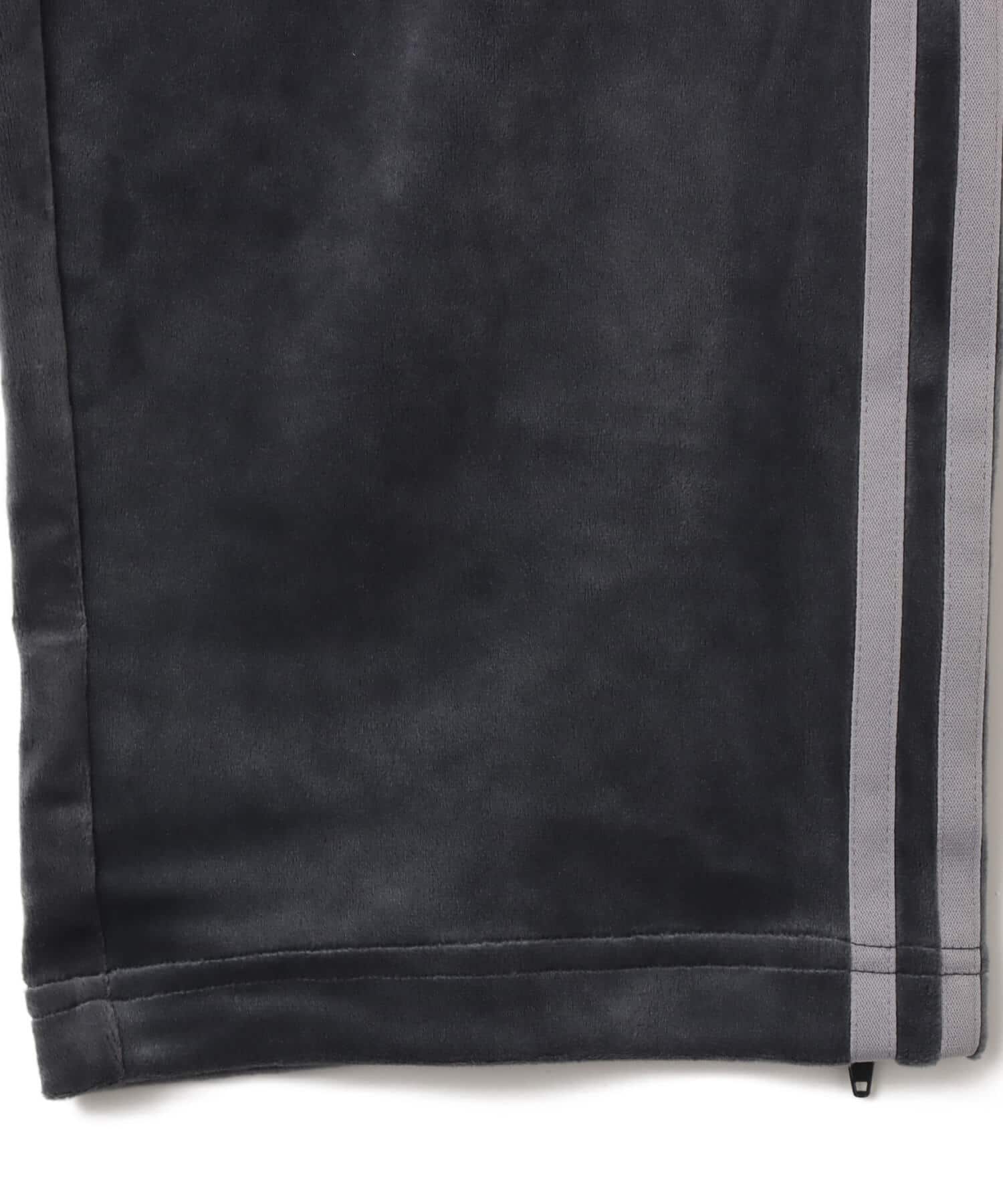 adidas FIREBIRD VELOUR TRACK PANTS ダークグレーの画像