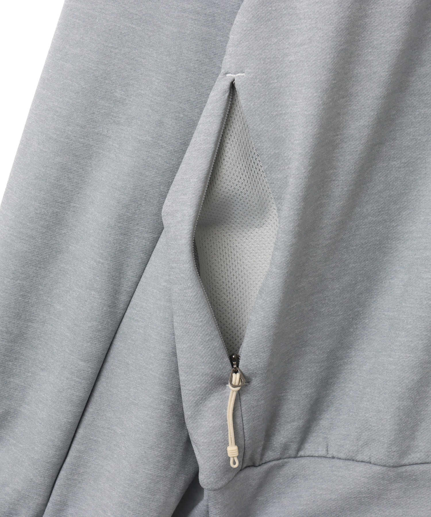 adidas DAY//Ø SWEAT HOODIE U ミディアムグレーヘザーの画像