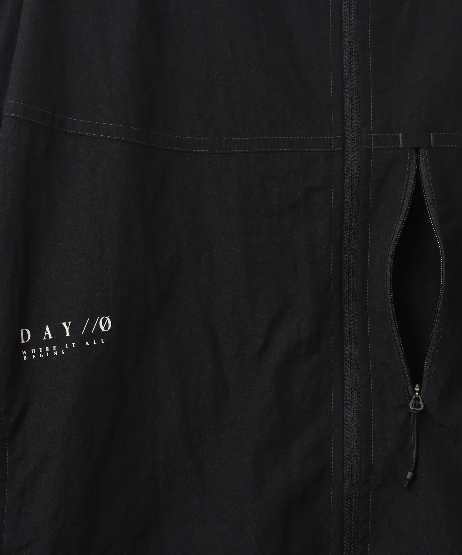 adidas DAY//Ø WOVEN JACKET M ブラックの画像