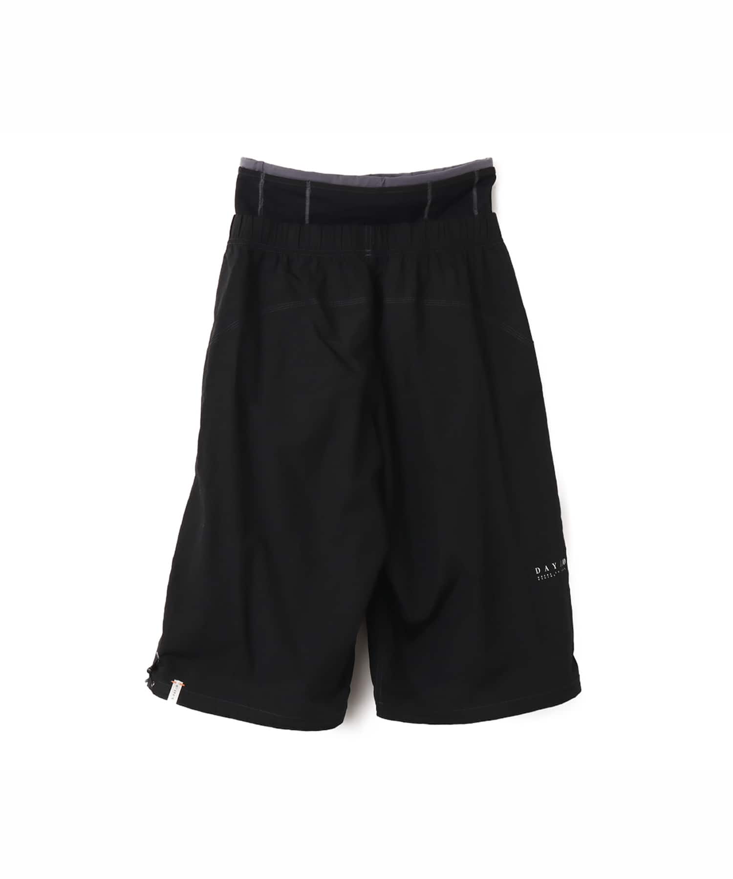 adidas DAY//Ø WOVEN PANTS M ブラックの画像