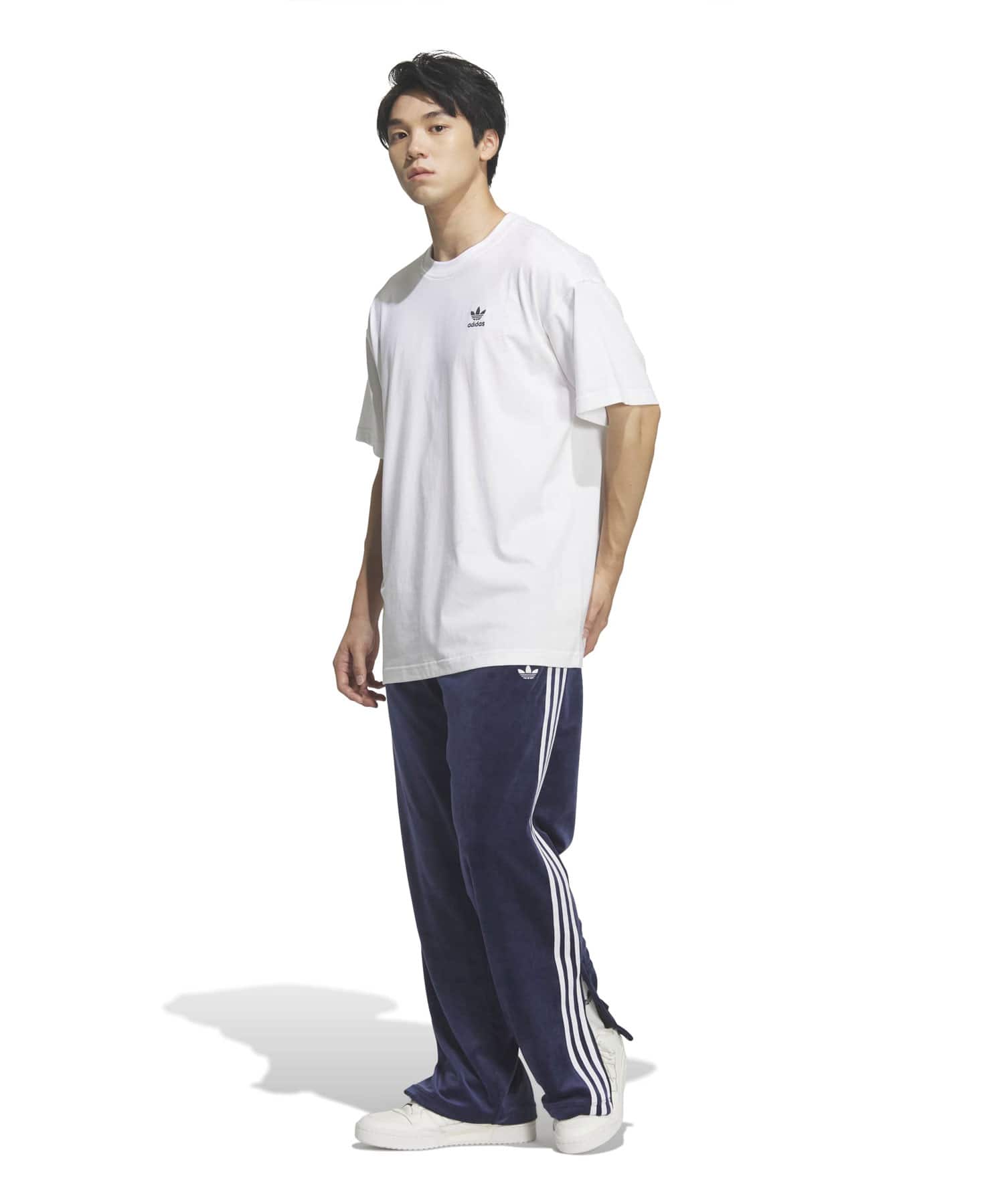 adidas FIREBIRD TRACK PANT VELOUR ナイトインディゴの画像