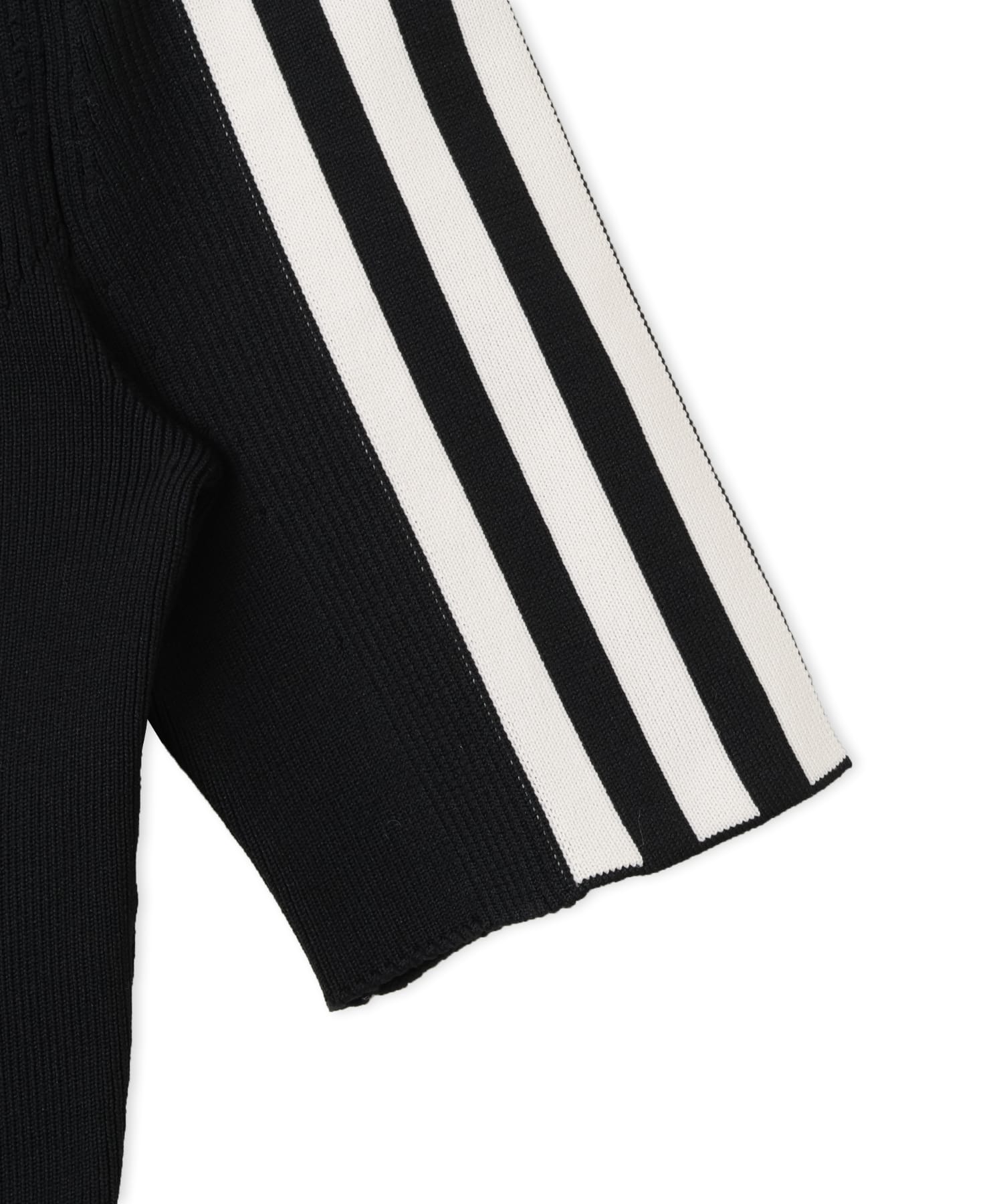 adidas TECH RIB CALI TEE ブラック/チョークホワイトの画像