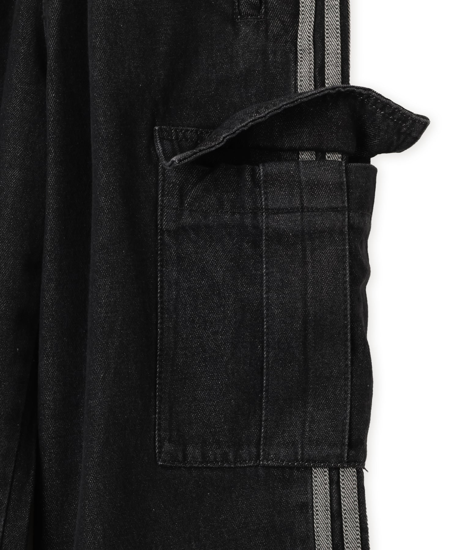 adidas MID RISE 2-IN-1 DENIM PANT トゥルーブラックデニムの画像