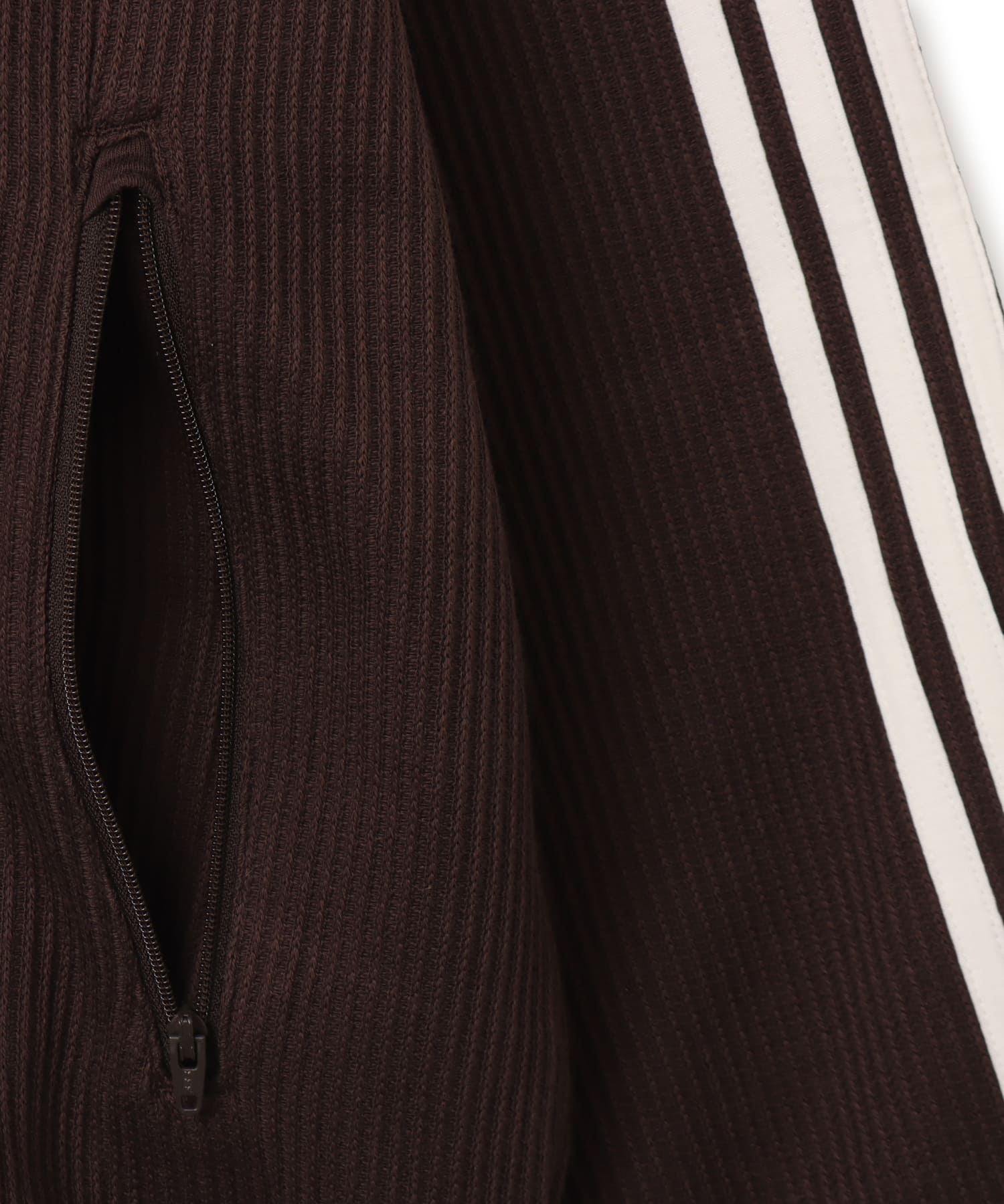 adidas WAFFLE CLASSIC TRACK TOP ダークブラウンの画像