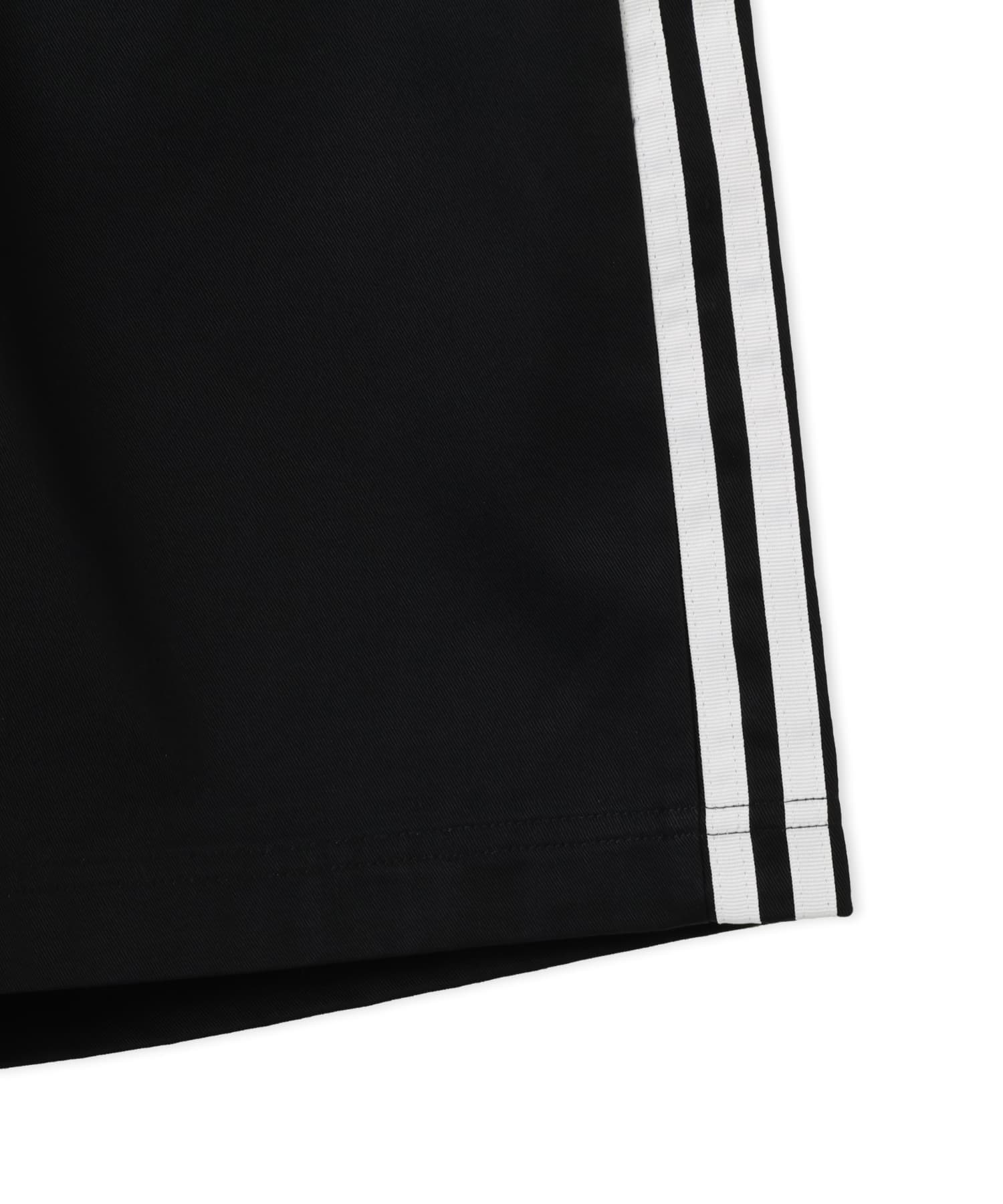 adidas ADICOLOR SST COTTON TWILL SHORTS ブラックの画像