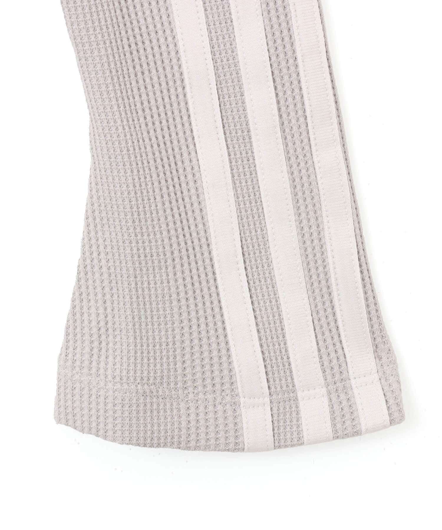 adidas BUTTON DOWN WAFFLE LONG-SLEEVE TOP グレーツーの画像