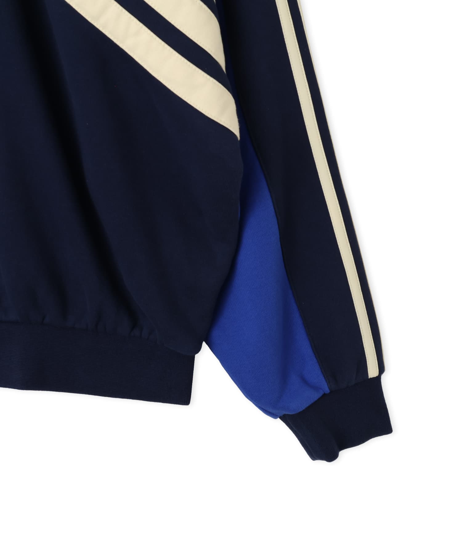 adidas GARMENT WASHED GRAPHIC CREW ボールドブルー/ナイトインディゴの画像