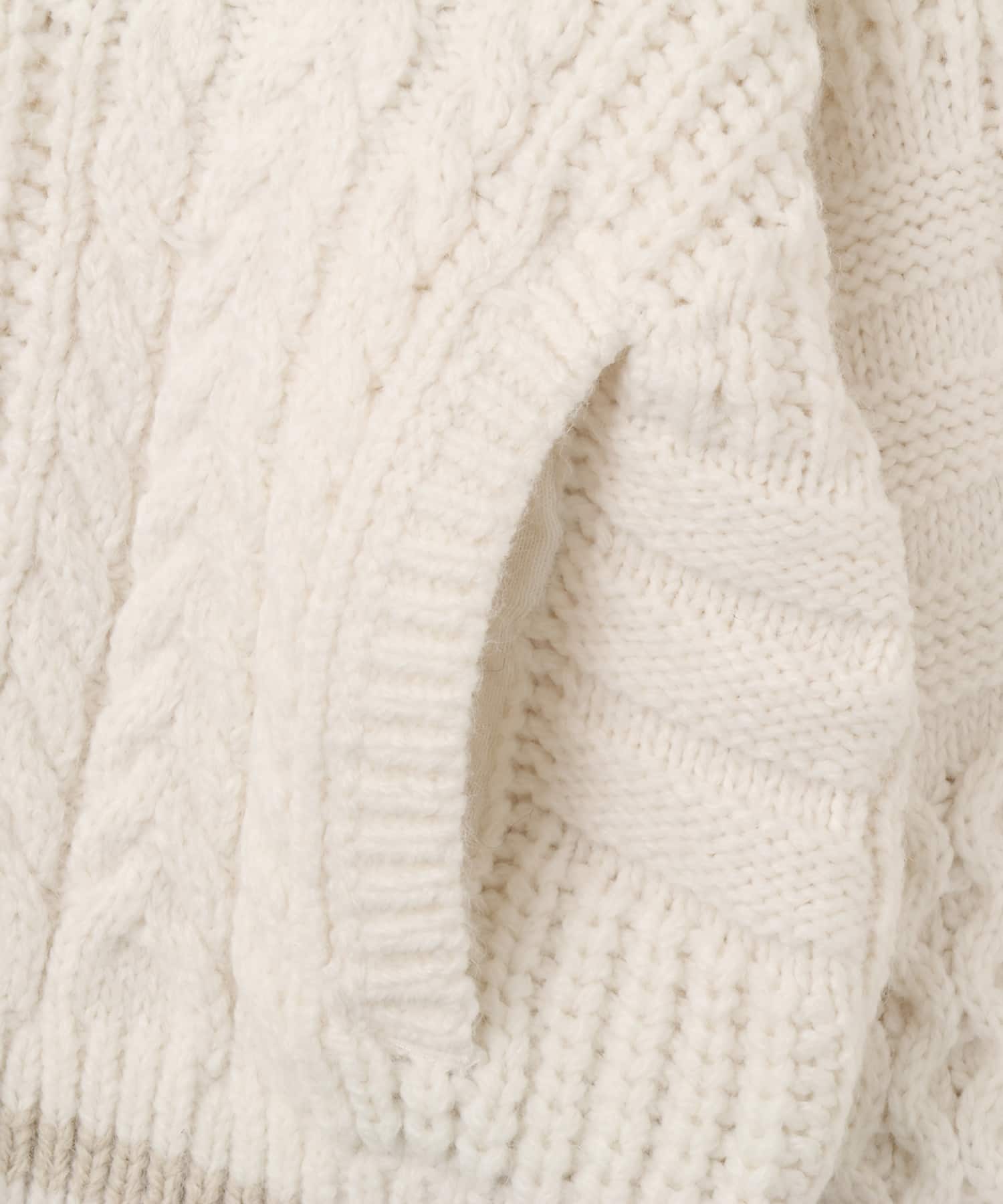 adidas CABLE KNIT FIREBIRD TRACK TOP クラウドホワイト/アルミナの画像