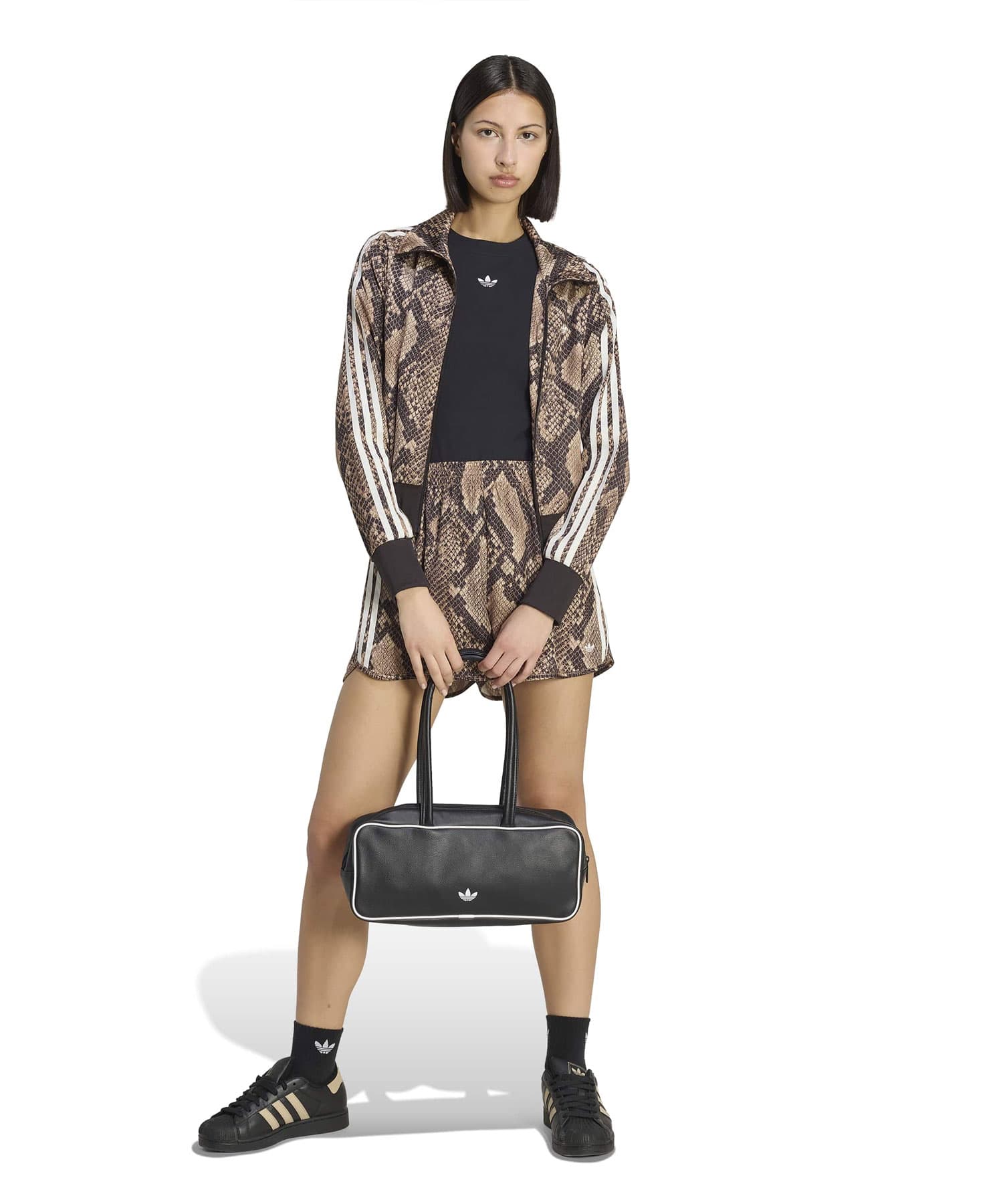 adidas SNAKE PRINT SATIN SHORTS リネン/マジックベージュの画像