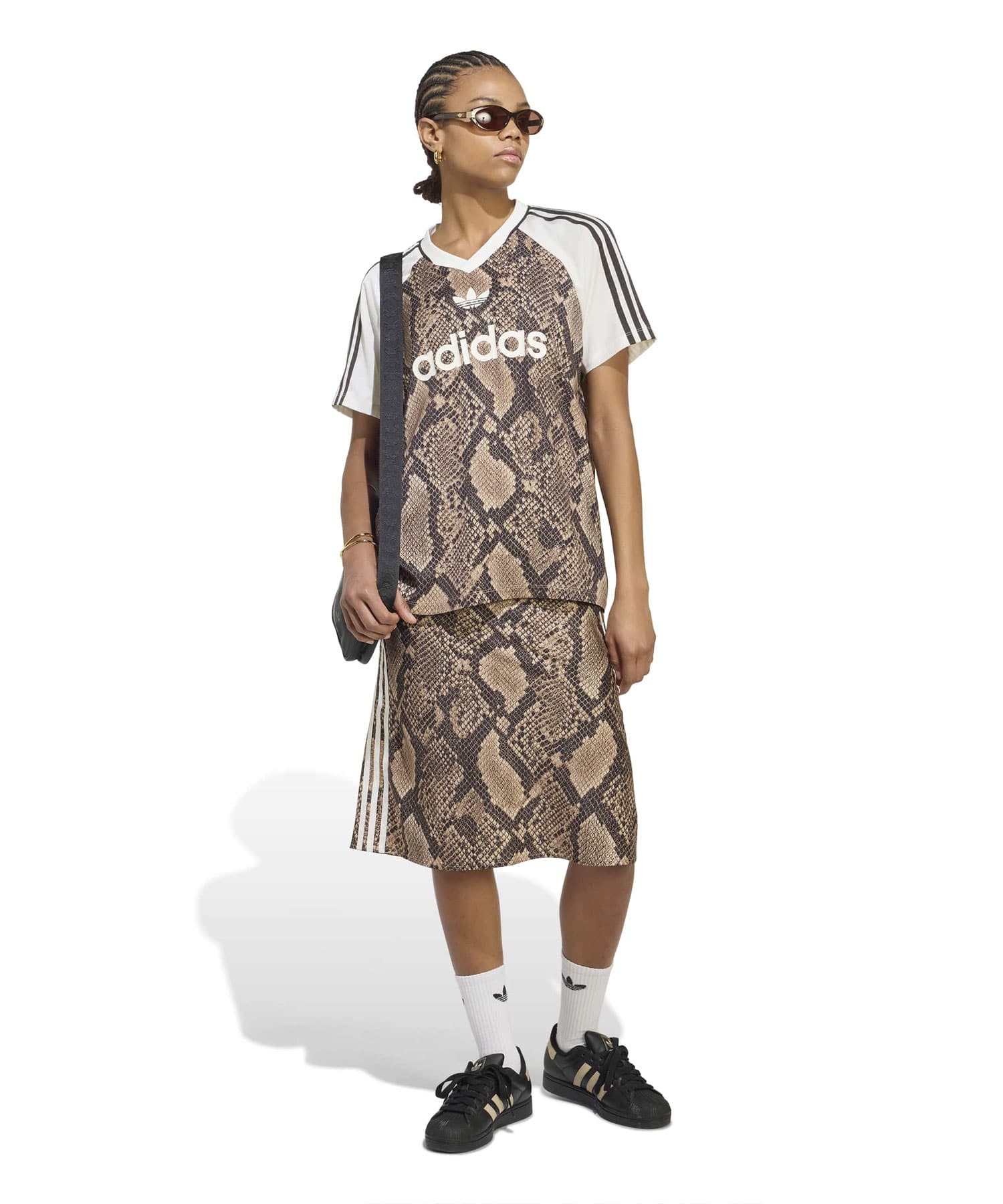 adidas SNAKE PRINT SATIN JERSEY リネン/マジックベージュの画像
