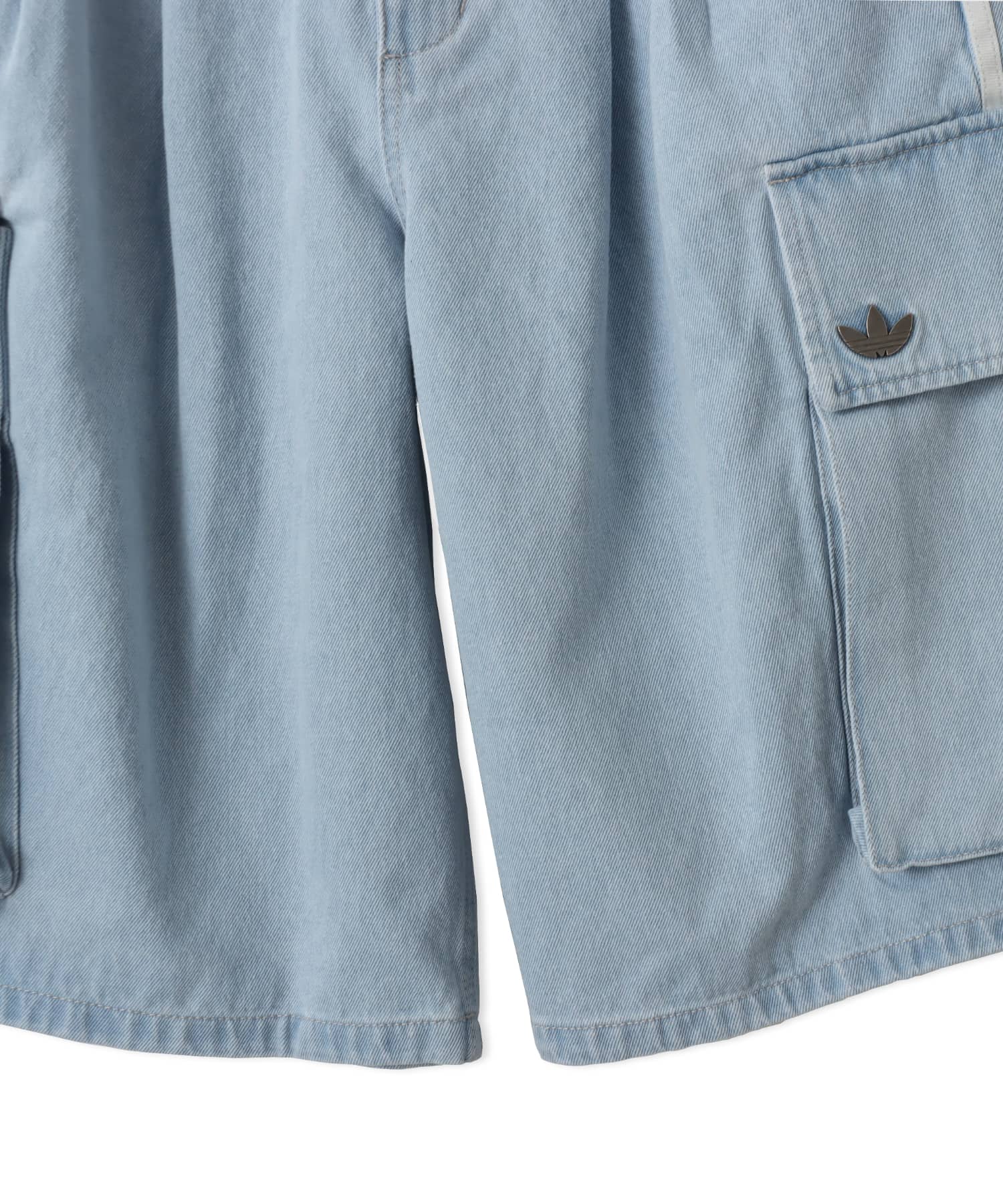 adidas ADILENIUM 5.0  CARGO SHORTS ライトブルーの画像