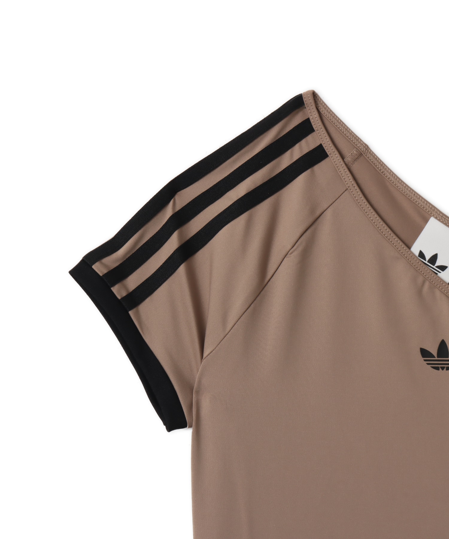 adidas ADILENIUM 5.0  OFFSHOULDER TEE カーキブラウンの画像