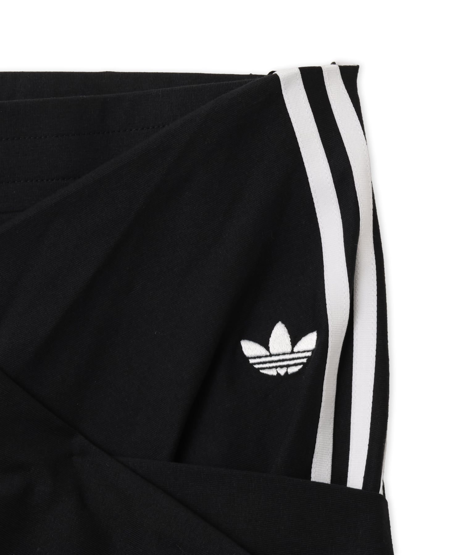 adidas JENNIE WRAP-AROUND SKIRT ブラックの画像