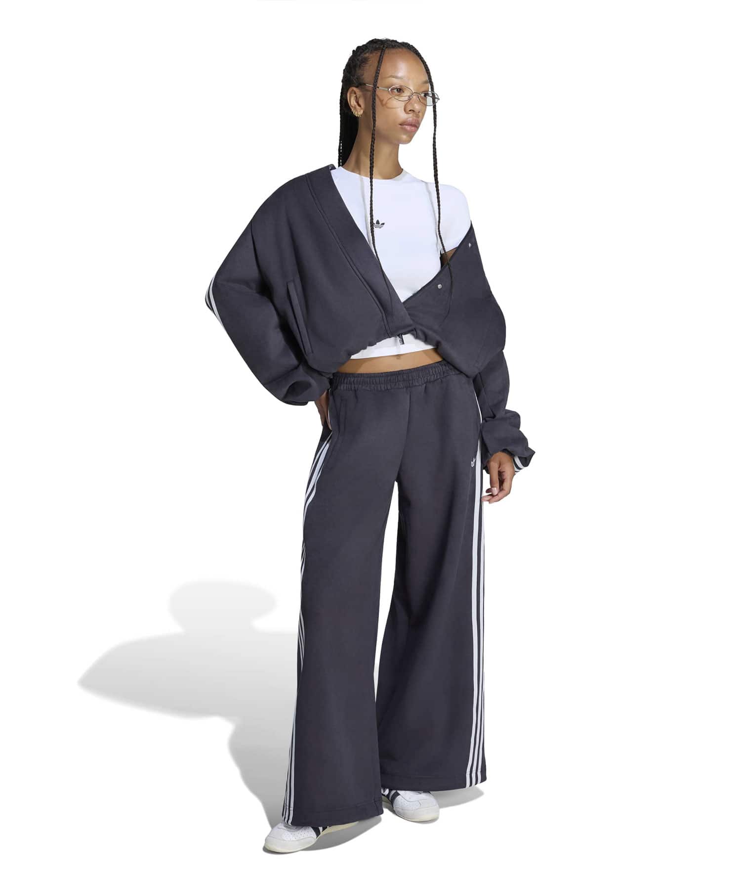 adidas ADILENIUM FAUX SUEDE TRACK PANT ブラックの画像