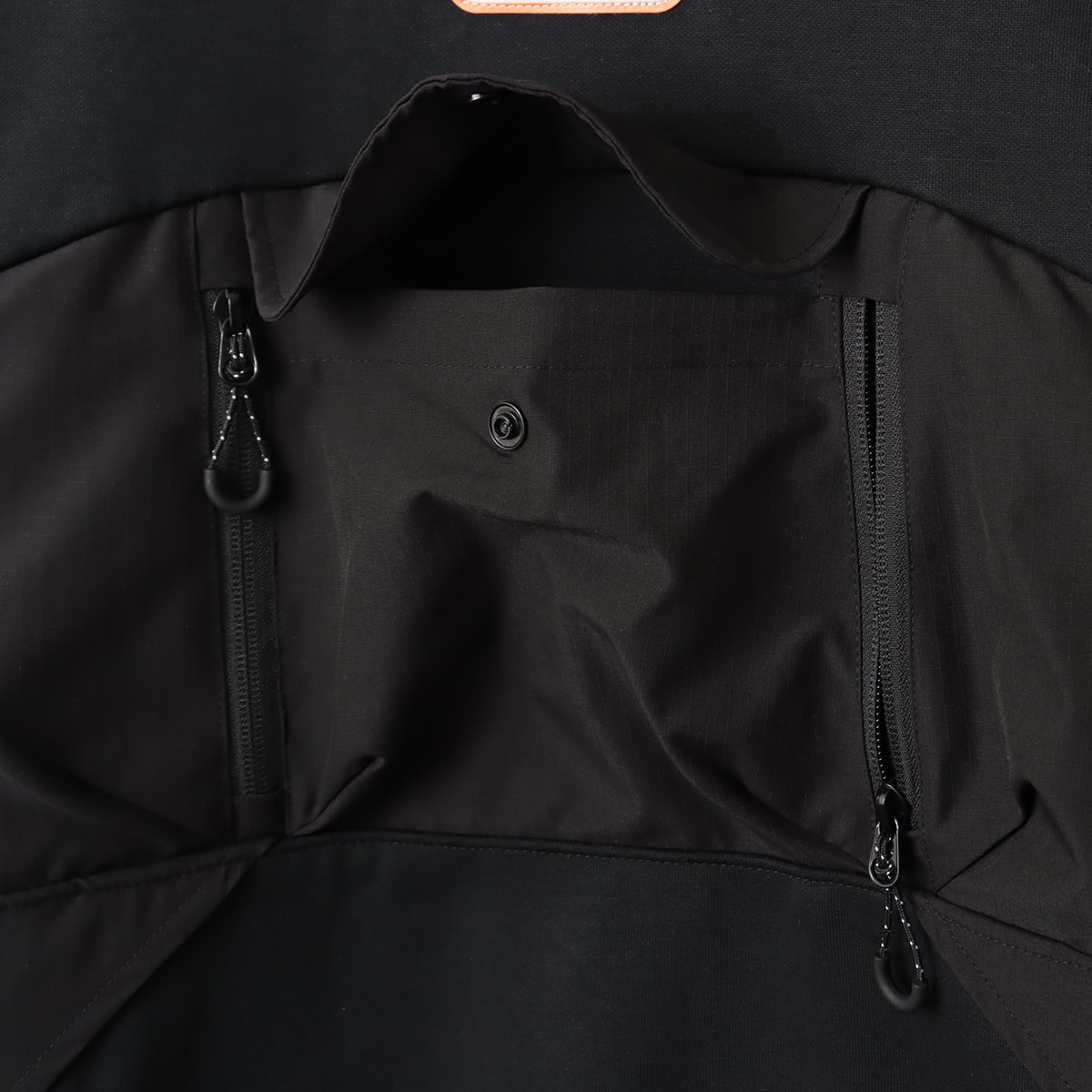 atmos TECHNICAL Hooded Sweatshirt BLACKの画像