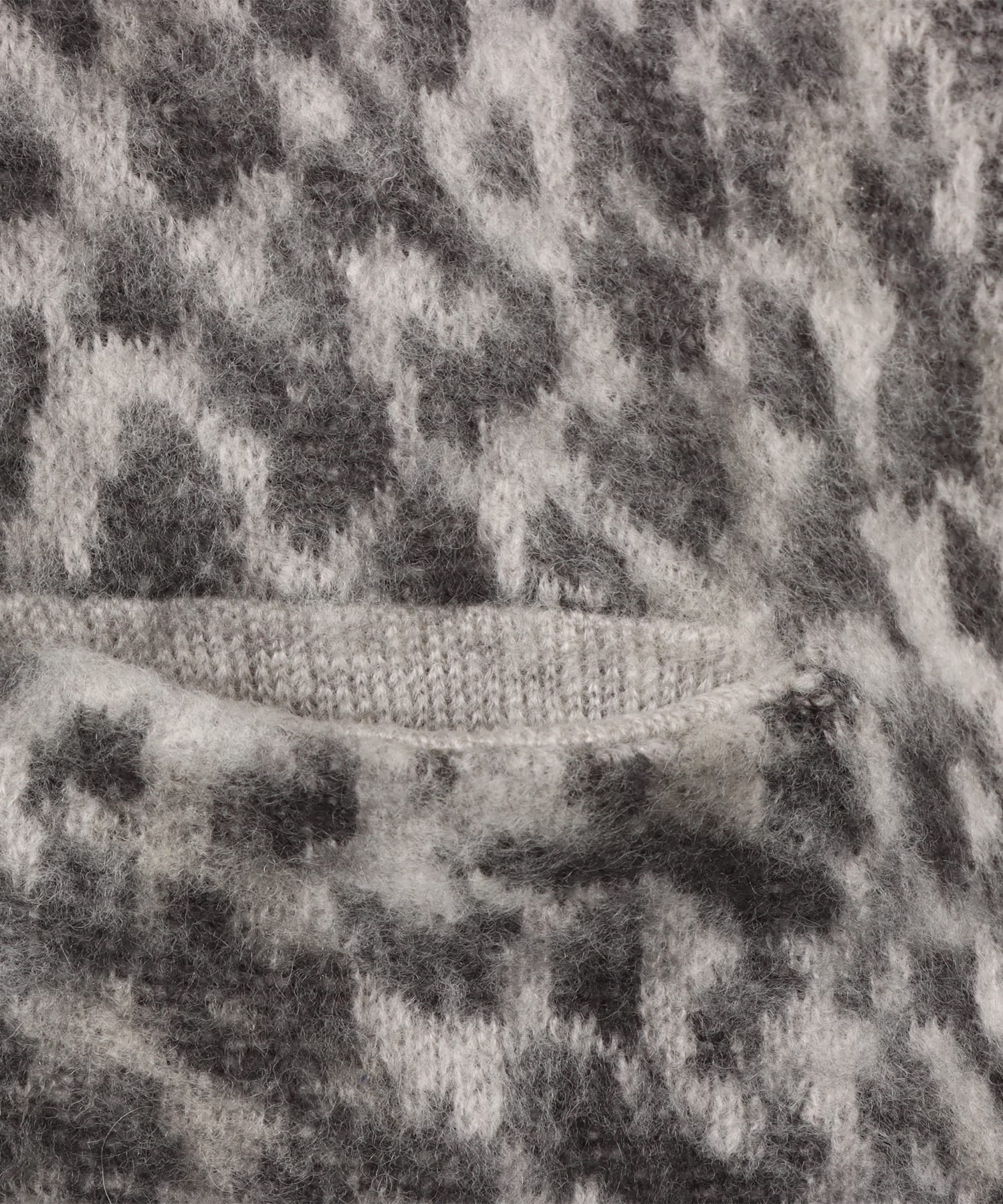 atmos Mohair Cardigan GRAY LEOPARDの画像
