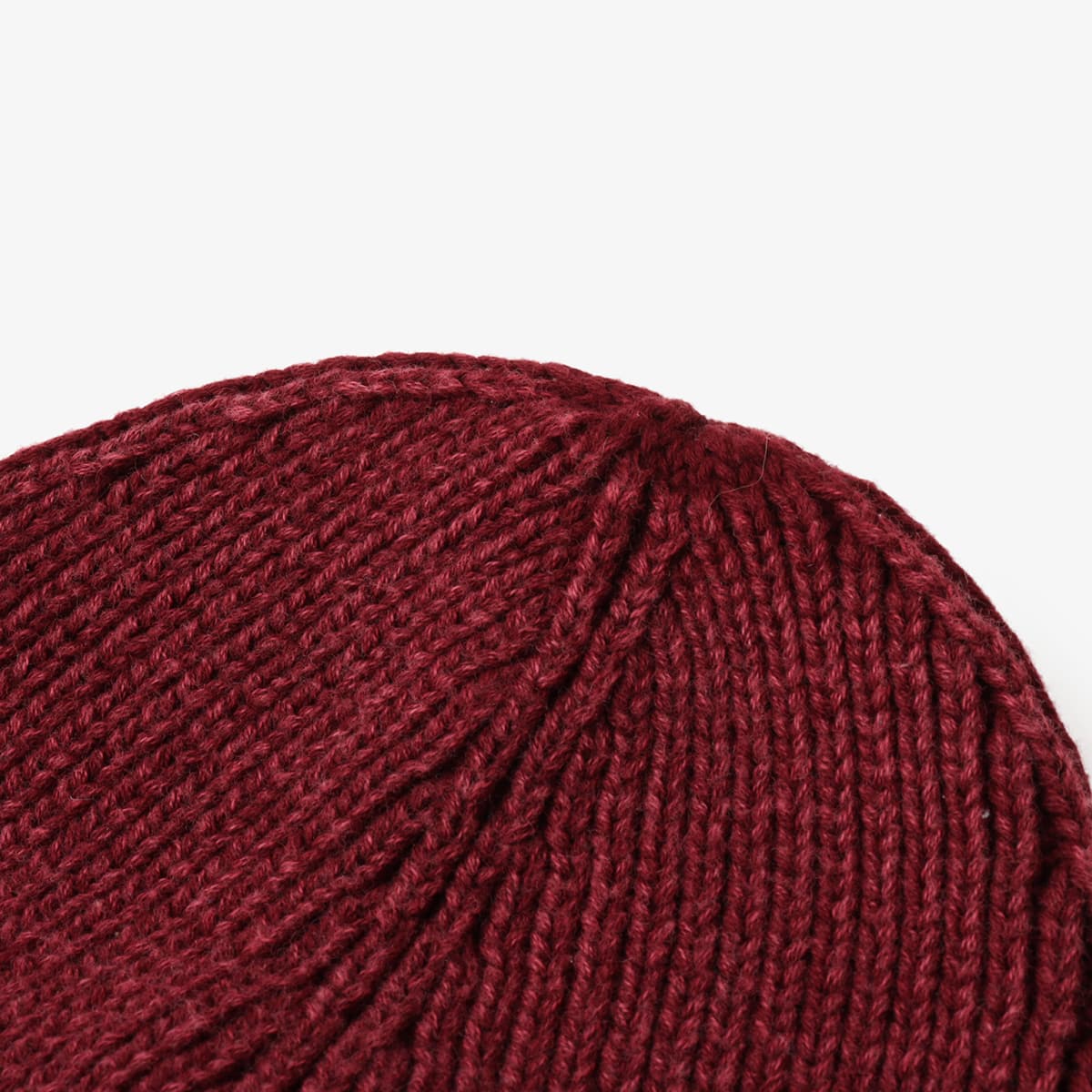 atmos Embroidery Logo Knit Beanie REDの画像