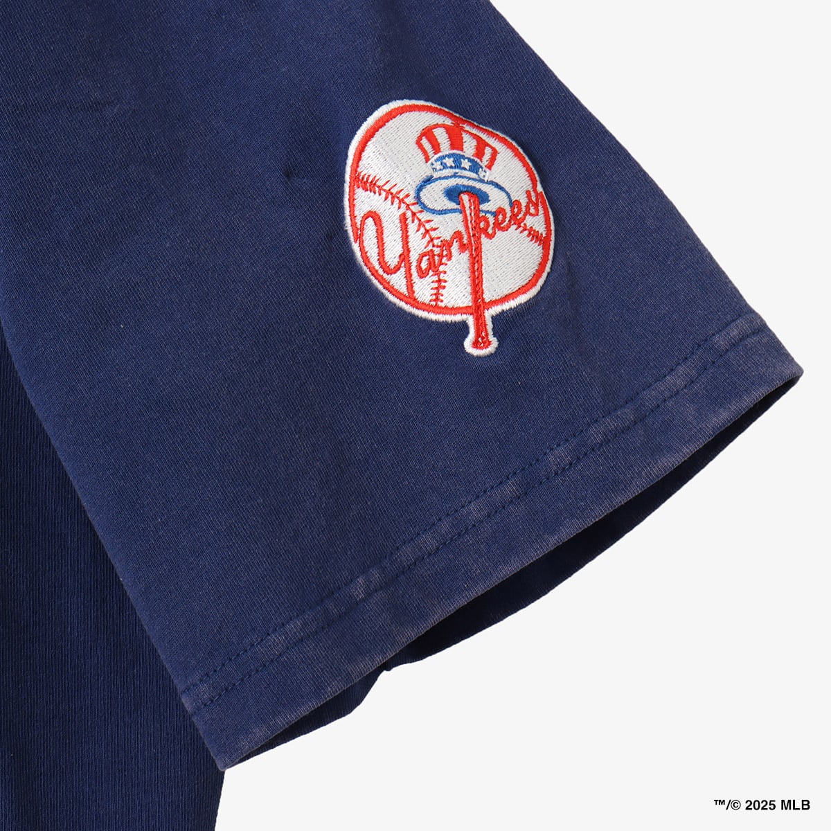 atmos MLB Fade Color Logo T-shirt NAVYの画像