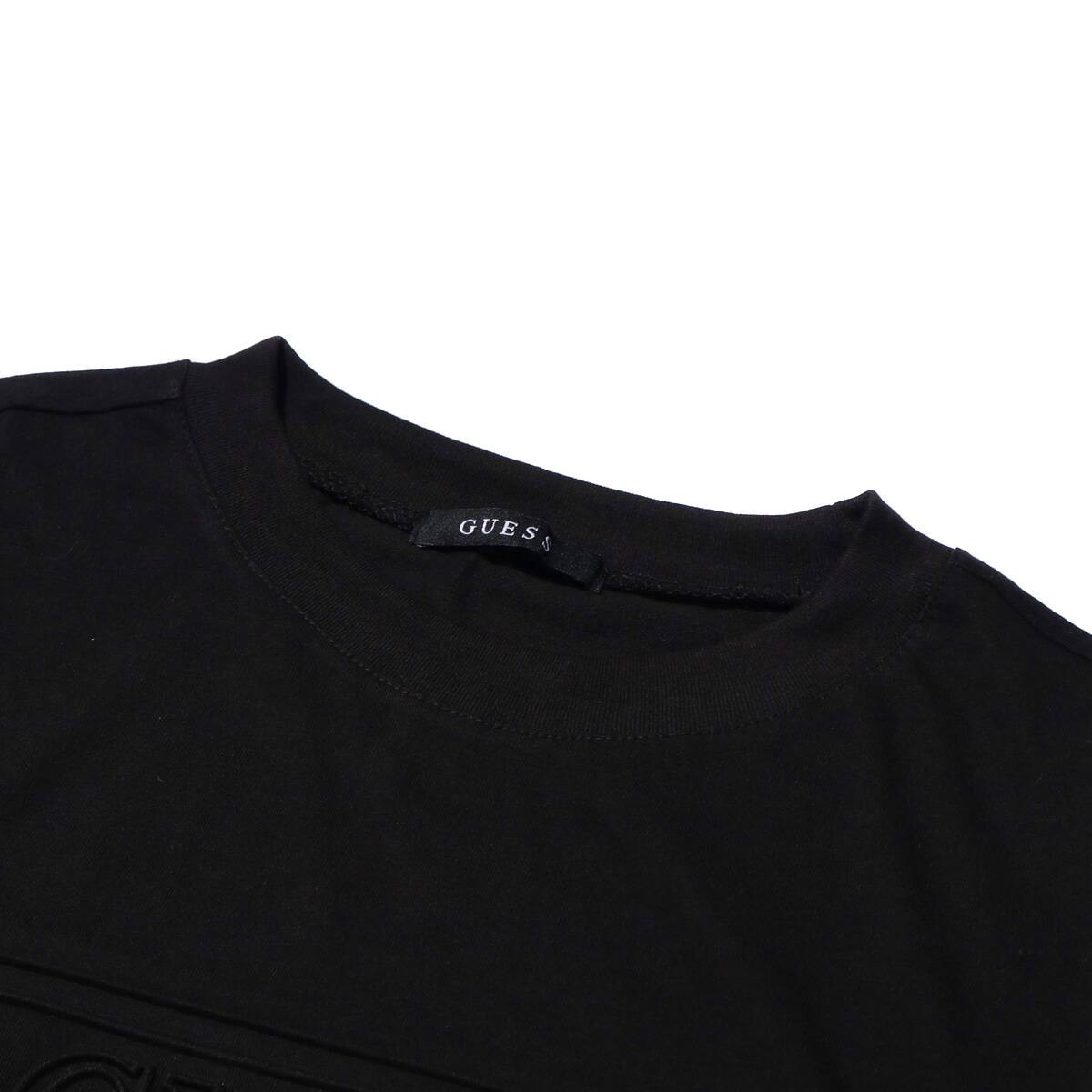 GUESS MEN'S S/SLV TEE SHIRT W/EMBOSSED LOGO AT  BLACKの画像