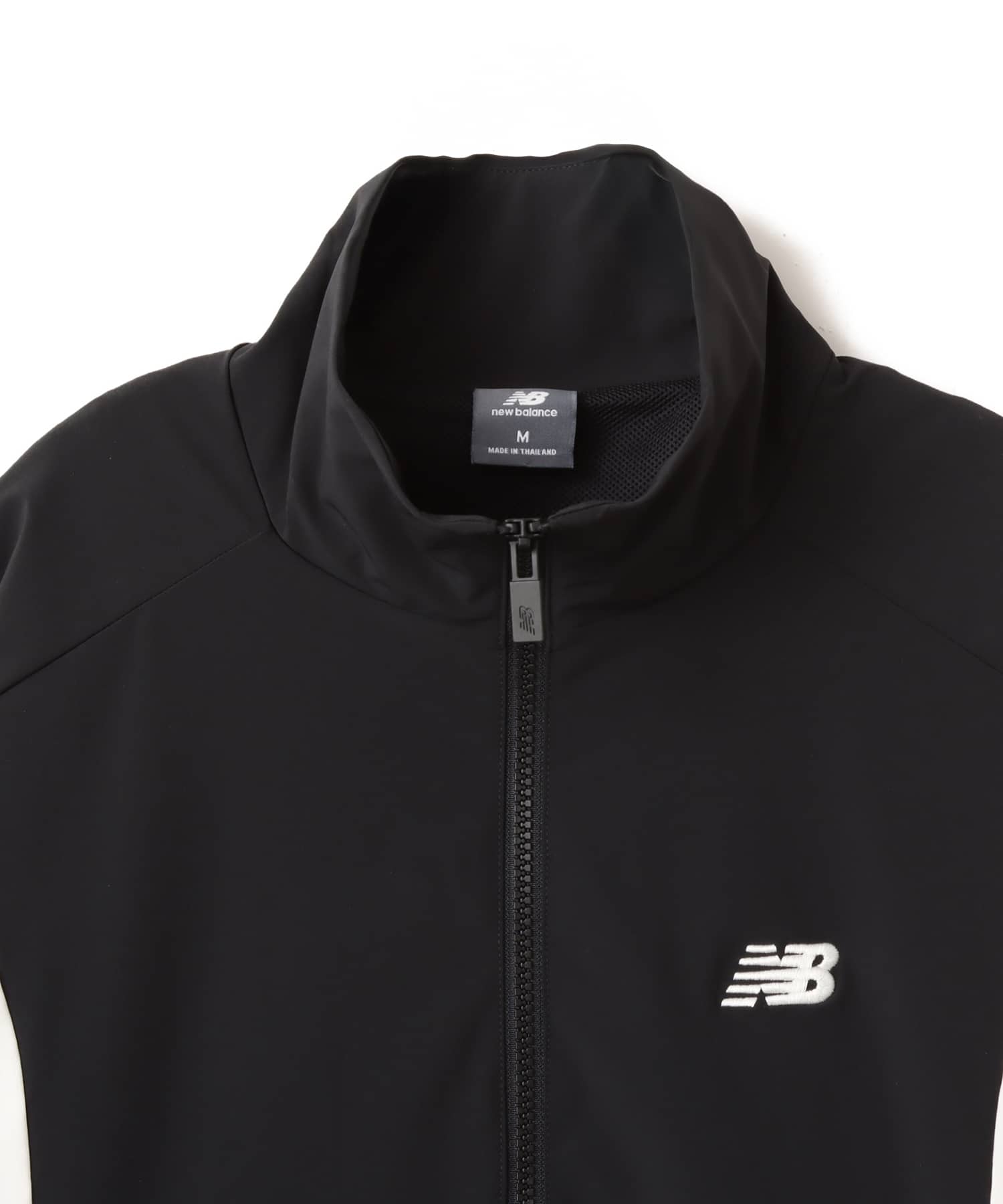 New Balance IN GAME WOVEN TRACK JACKET ブラックの画像