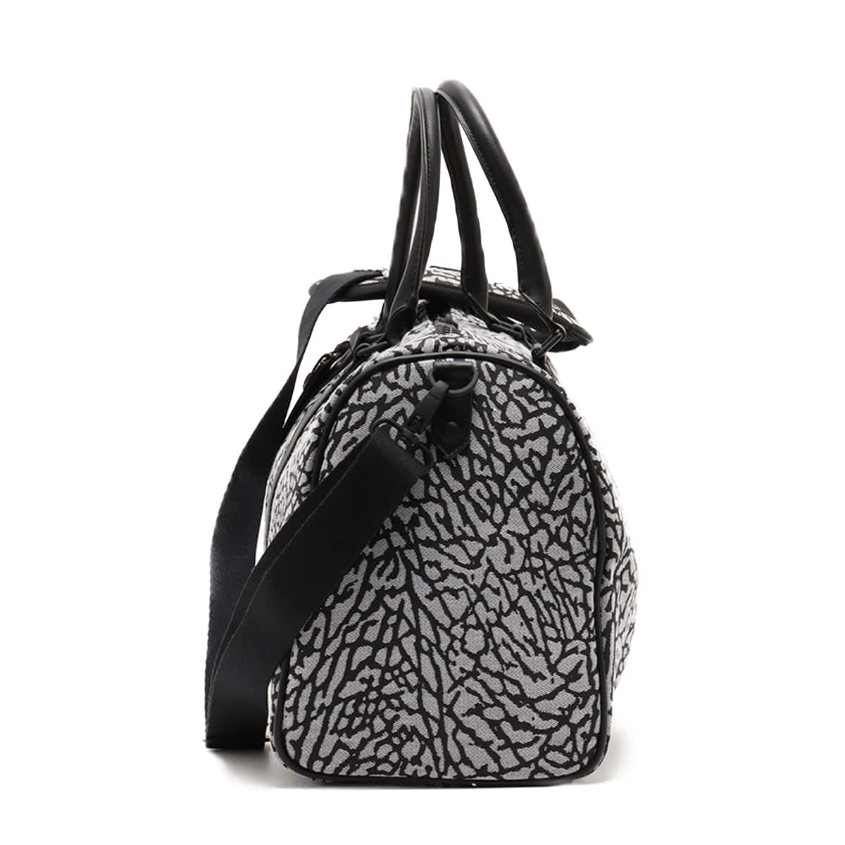 Jordan Icon Duffle Bag (40L). Nike.com