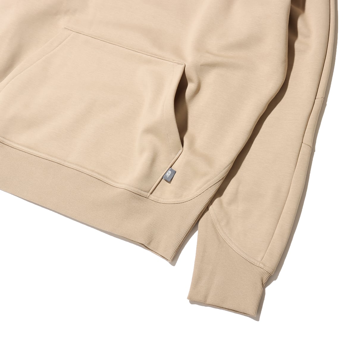 New Balance Hoops Uniform Hoodie ストーンウェア の画像