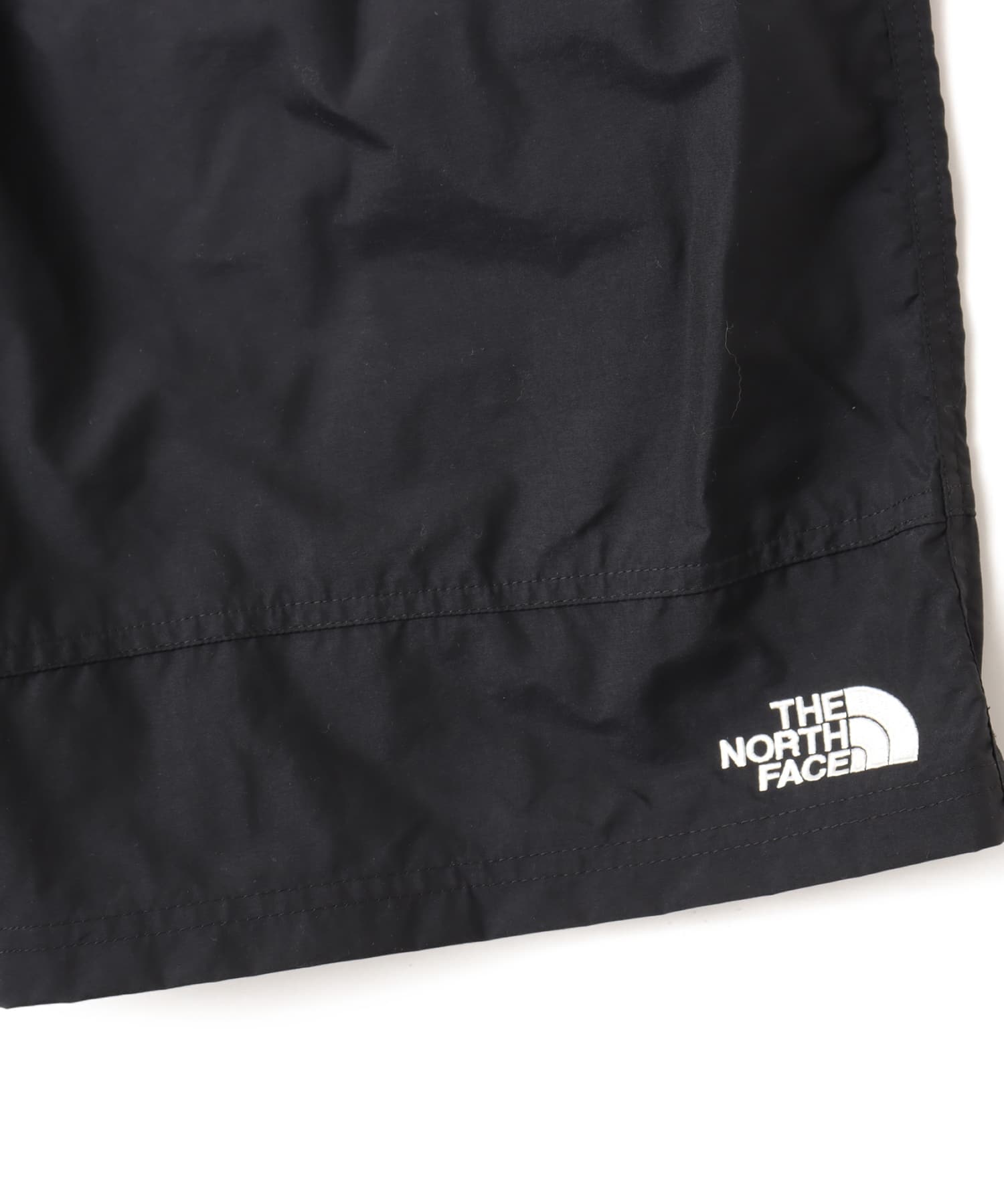 THE NORTH FACE NUPTSE SHORT ブラックの画像