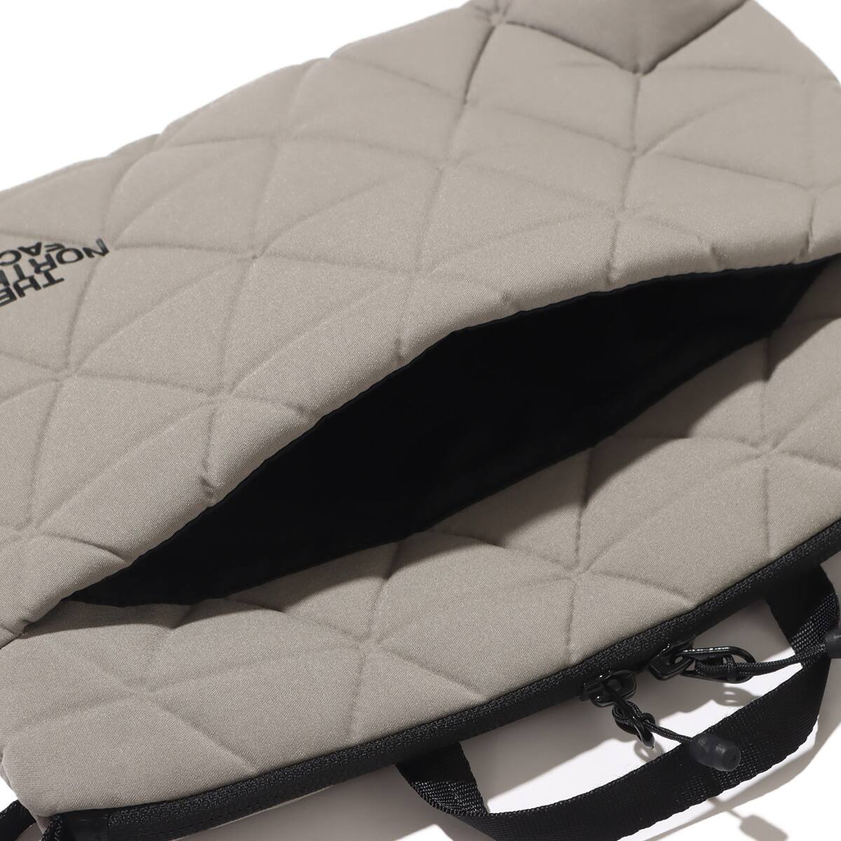 THE NORTH FACE GEOFACE POUCH Fロック 24SS-Iの画像