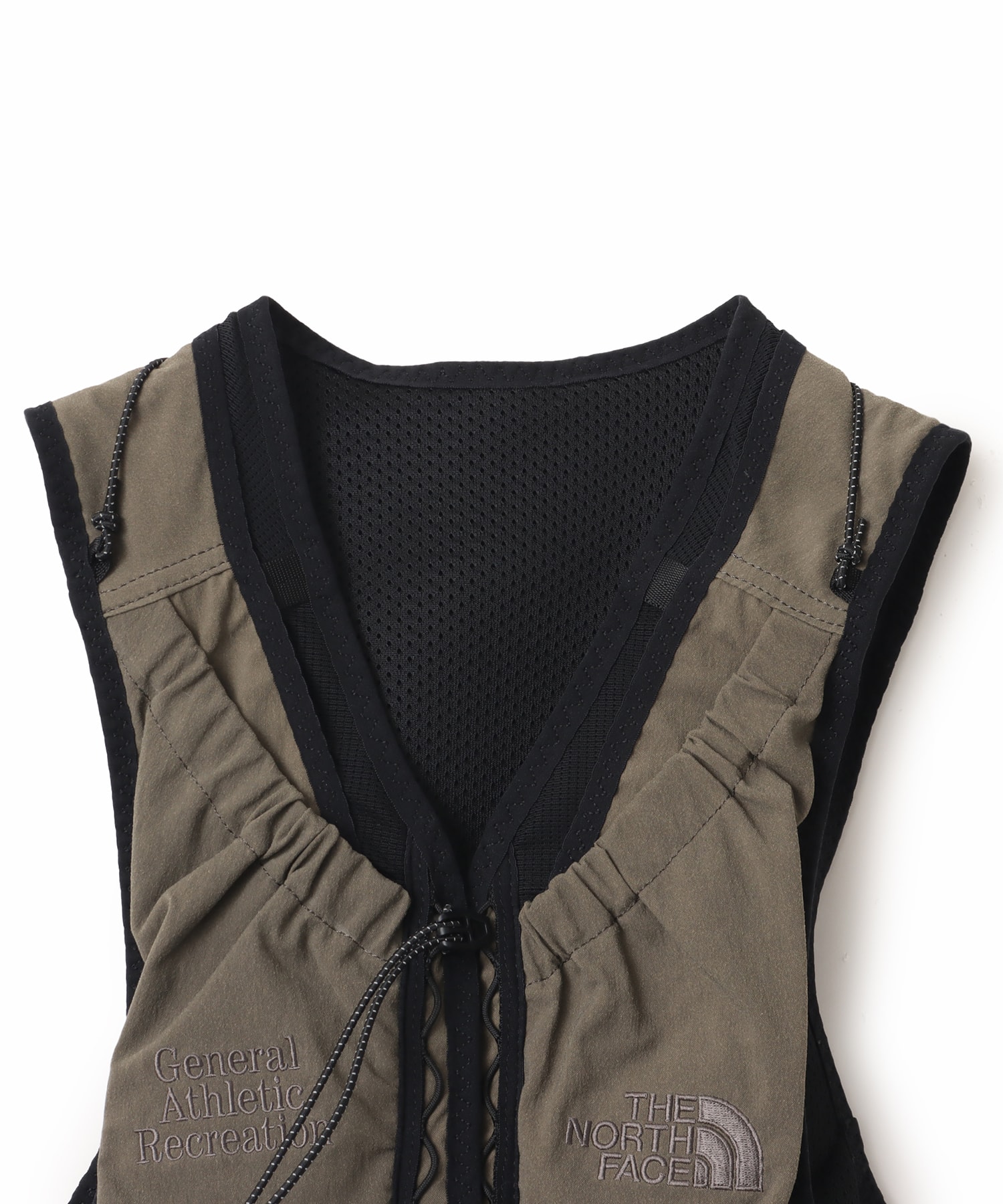 THE NORTH FACE GAR Vest マッシュルームの画像