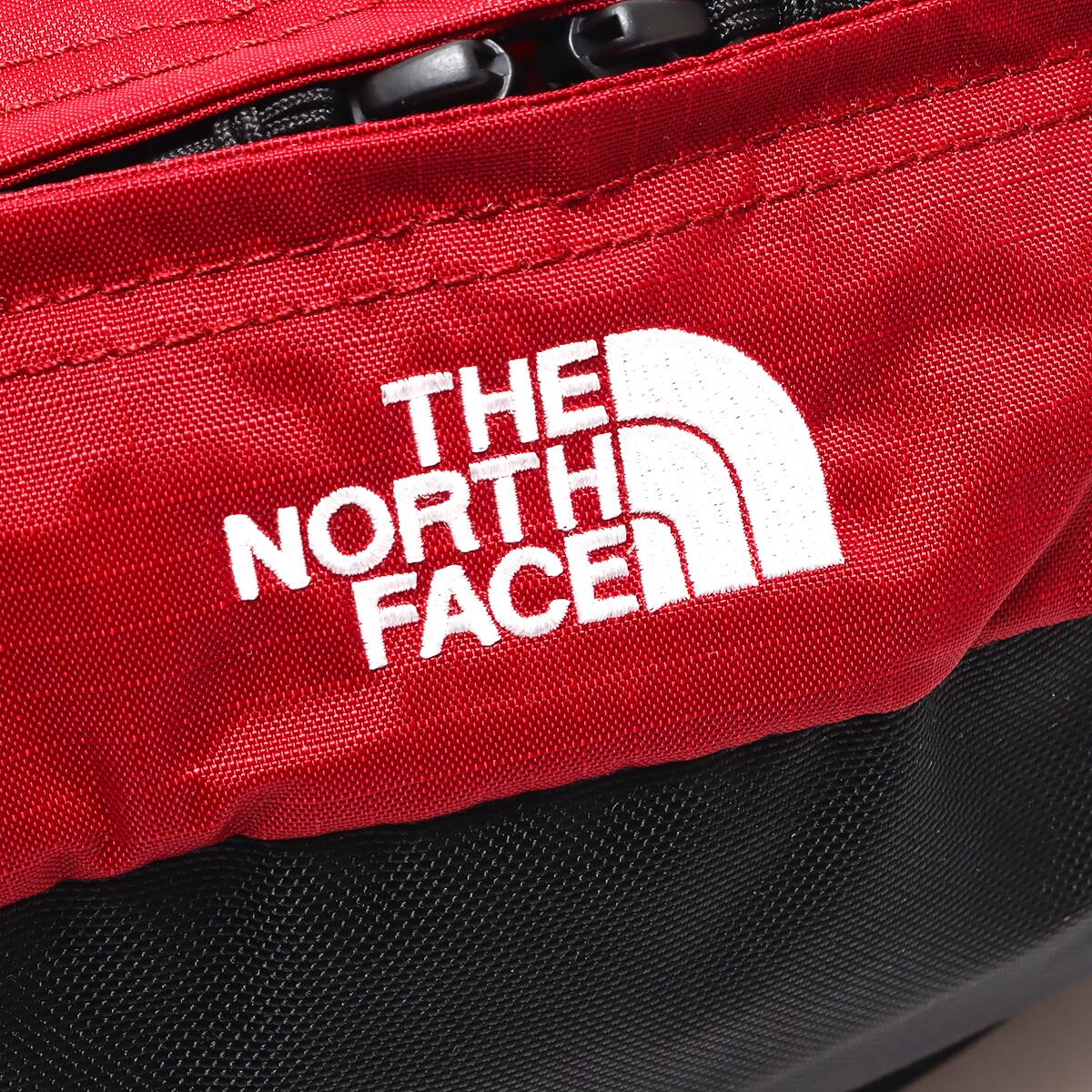 THE NORTH FACE SWEEP コードバンの画像