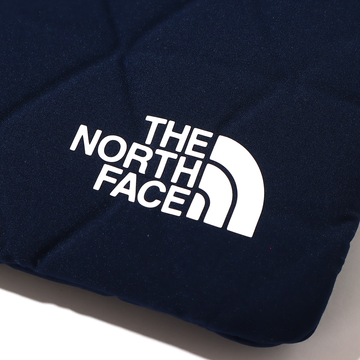 THE NORTH FACE GEOFACE PC SLEEVE 15 アーバンネイビー 23SS-Iの画像