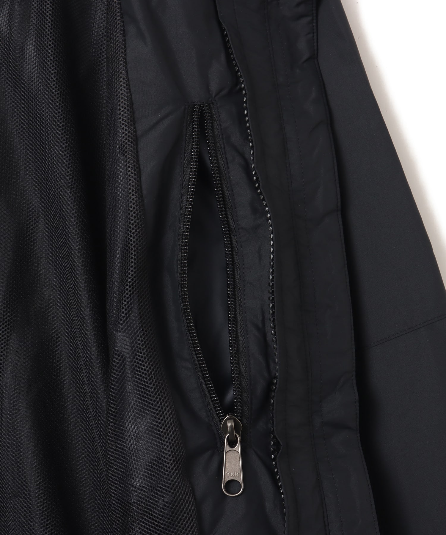 THE NORTH FACE Chimney Wind Jacket ブラックの画像