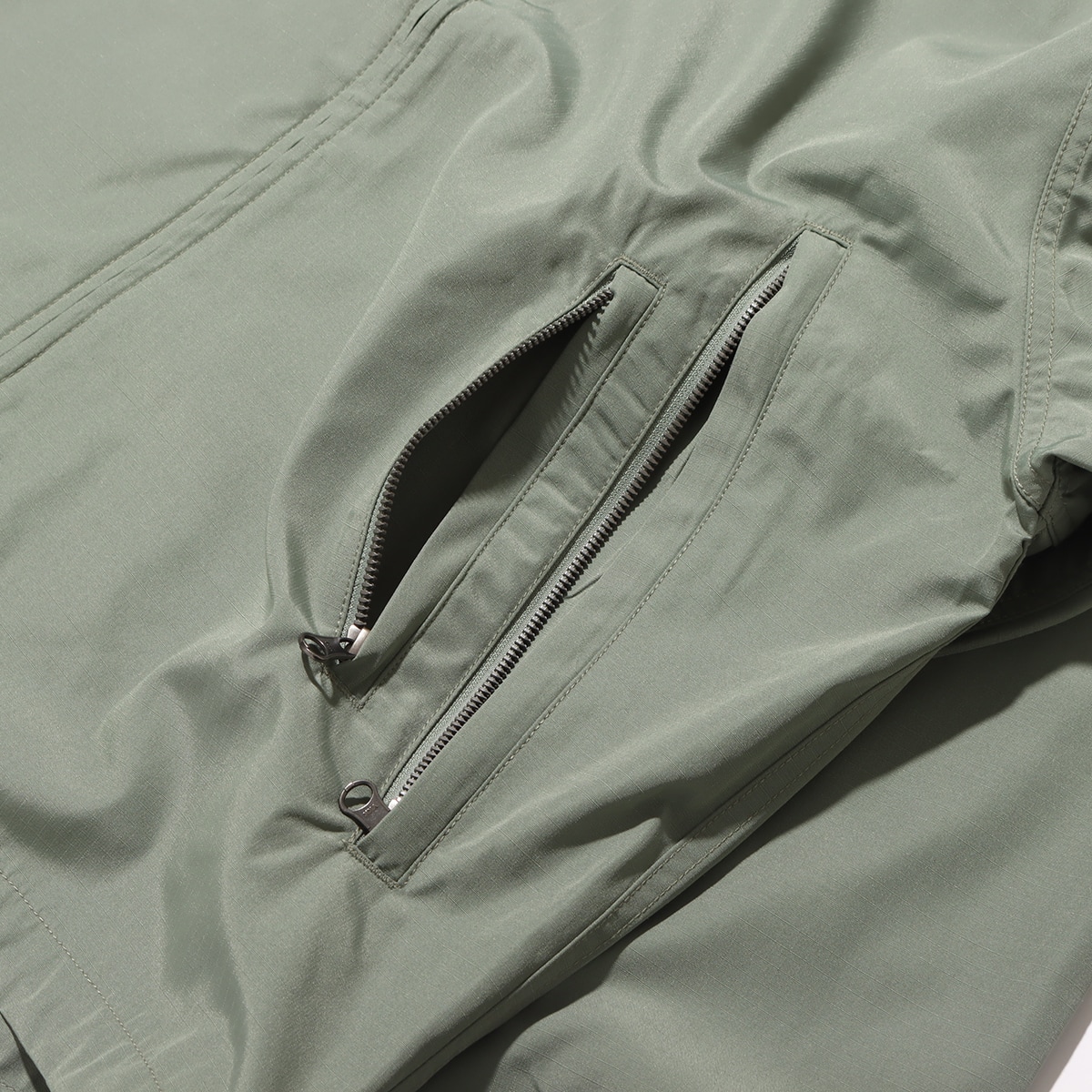 THE NORTH FACE PURPLE LABEL Mountain Wind Parka Sage Green