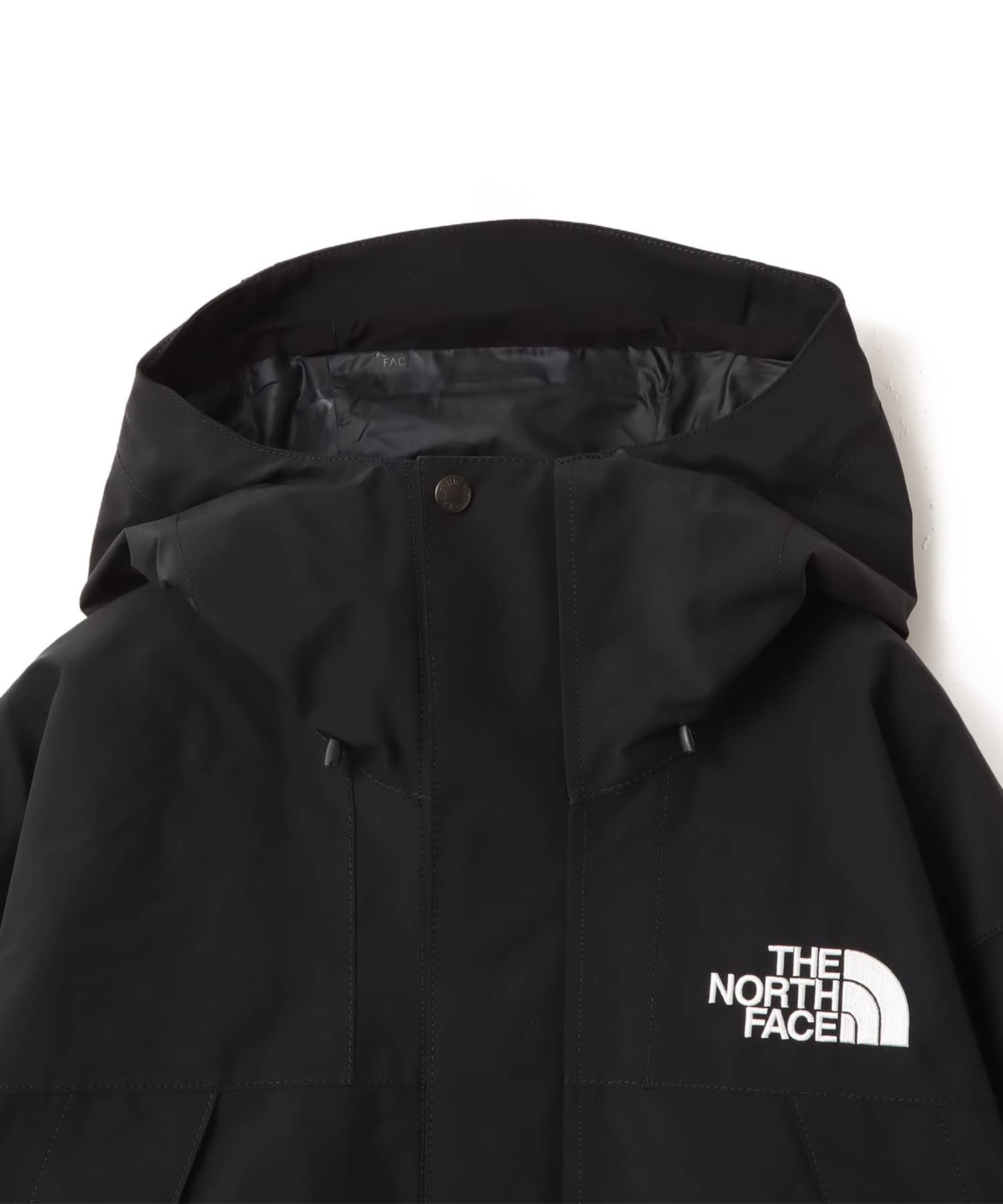 THE NORTH FACE Mountain Jacket ブラックの画像