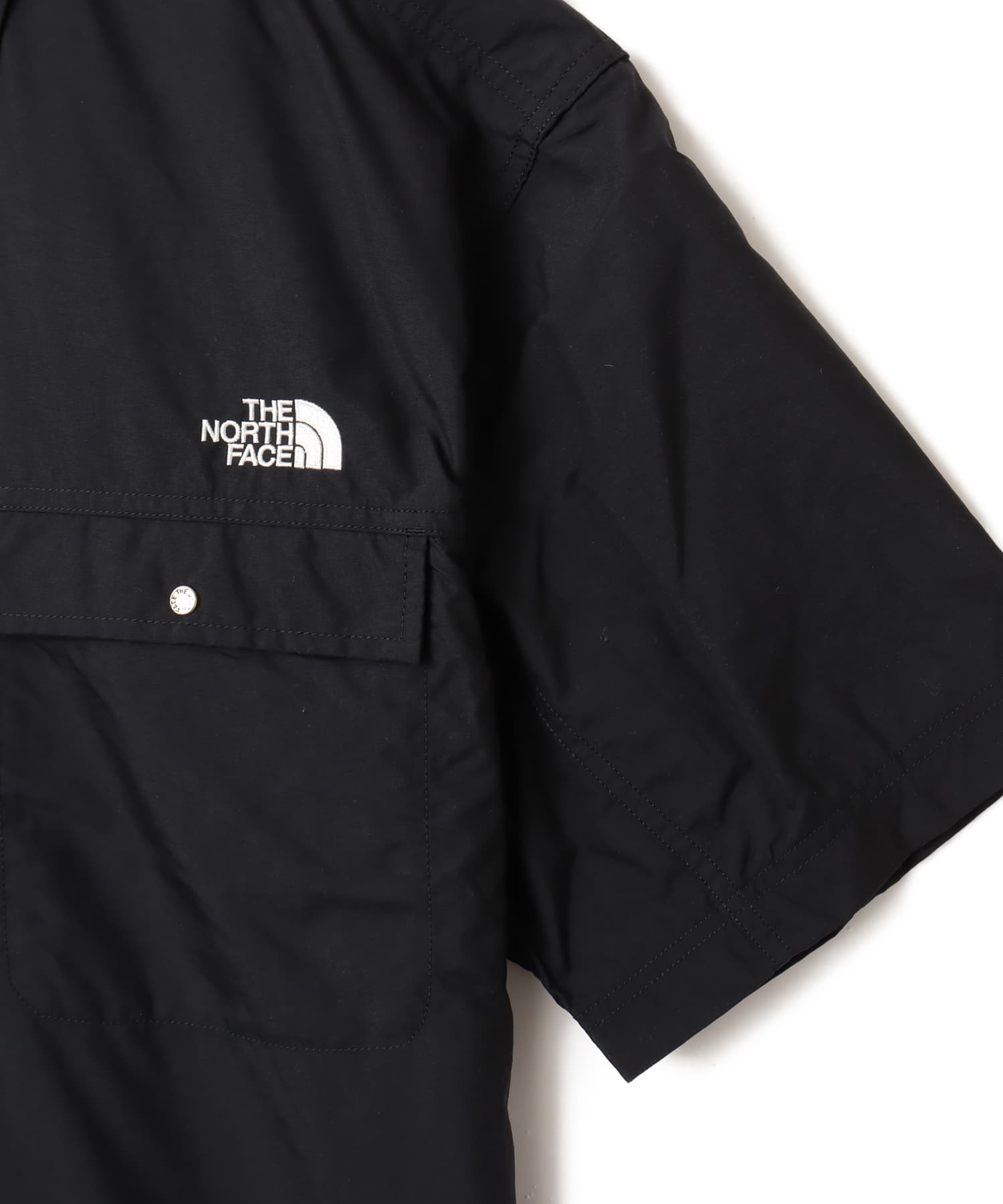 THE NORTH FACE S/S NUPTSE SHIRT ブラックの画像