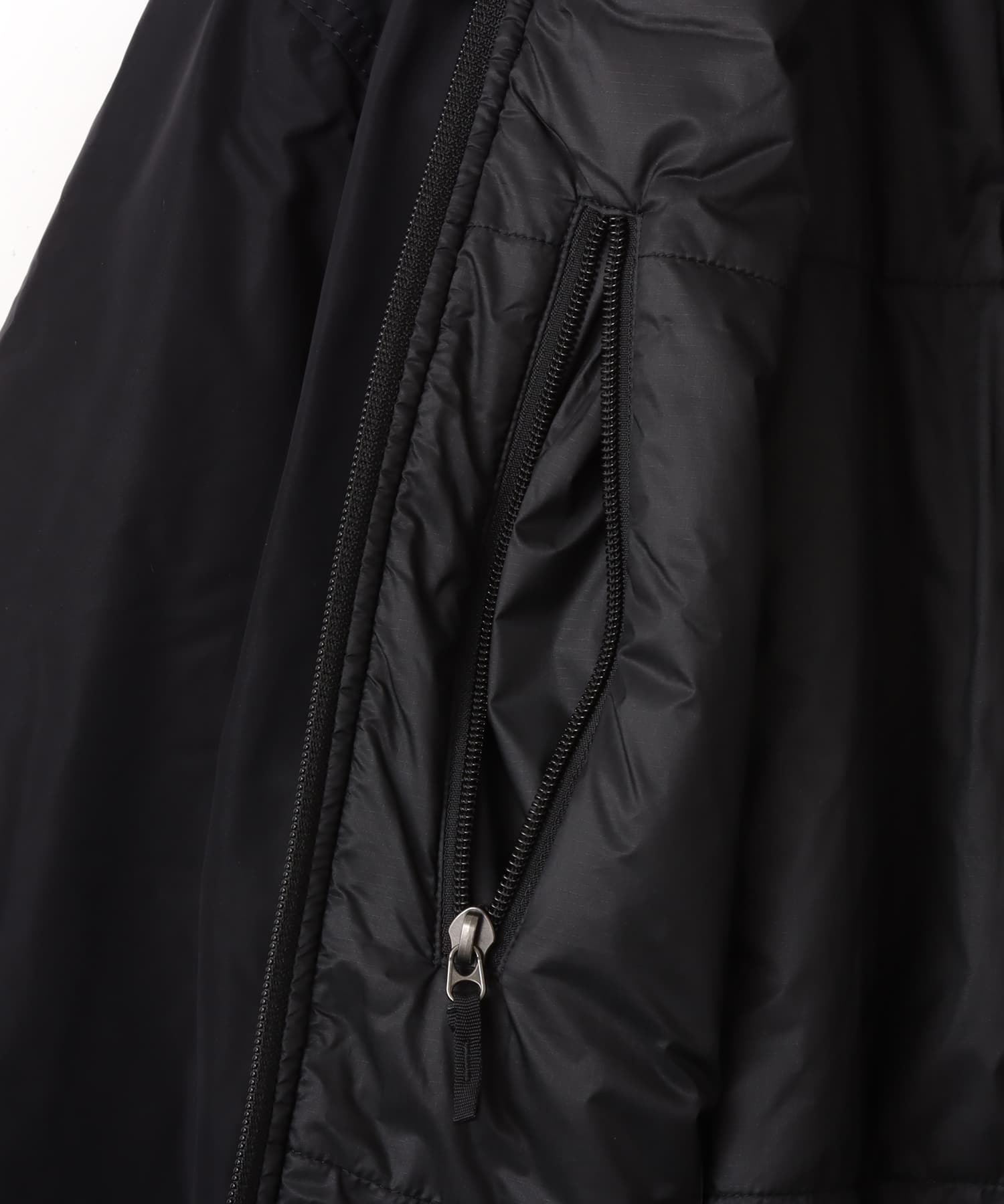 THE NORTH FACE Insulation Bomber Jacket ブラックの画像