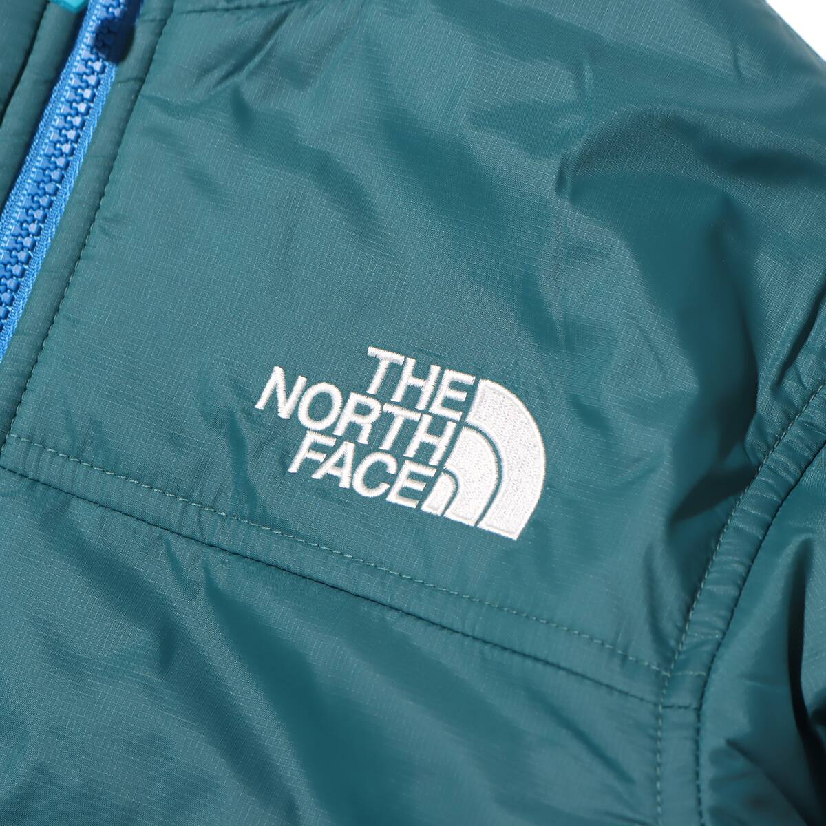 THE NORTH FACE REVERSIBLE COZY JACKET グリーン 23FW-Iの画像