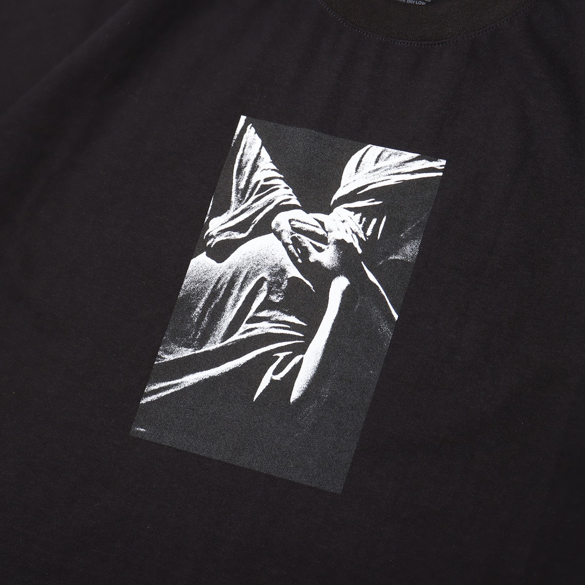 PLEASURES x Joy Division HANDS T-SHIRT BLACK の画像