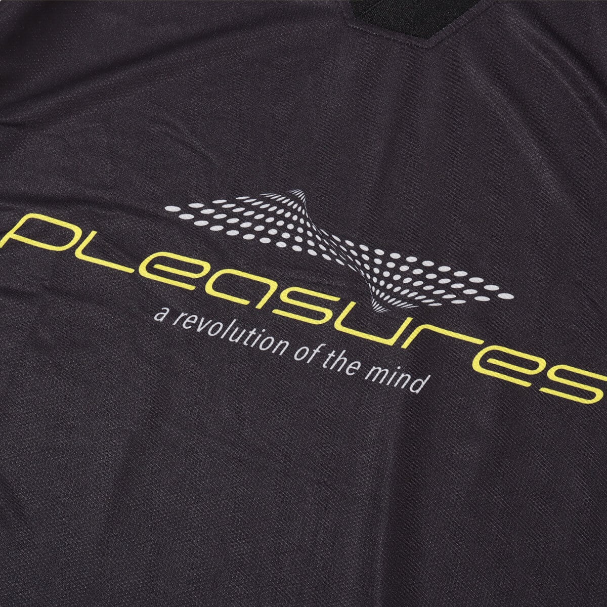 PLEASURES MIND SOCCER JERSEY BLACKの画像