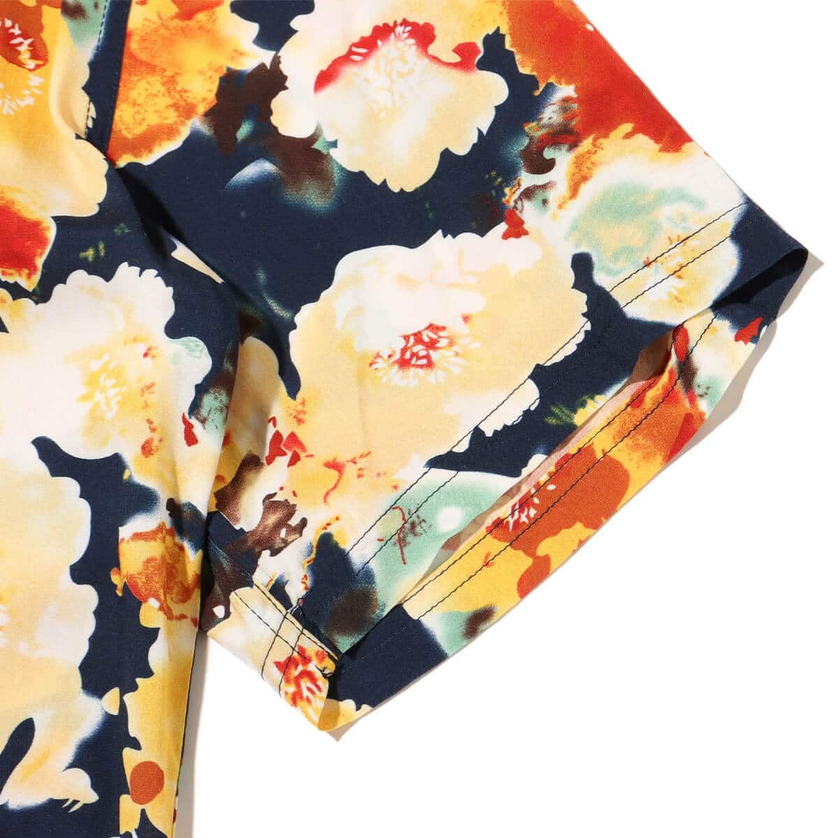 PLEASURES PORTION BUTTON DOWN NAVYの画像