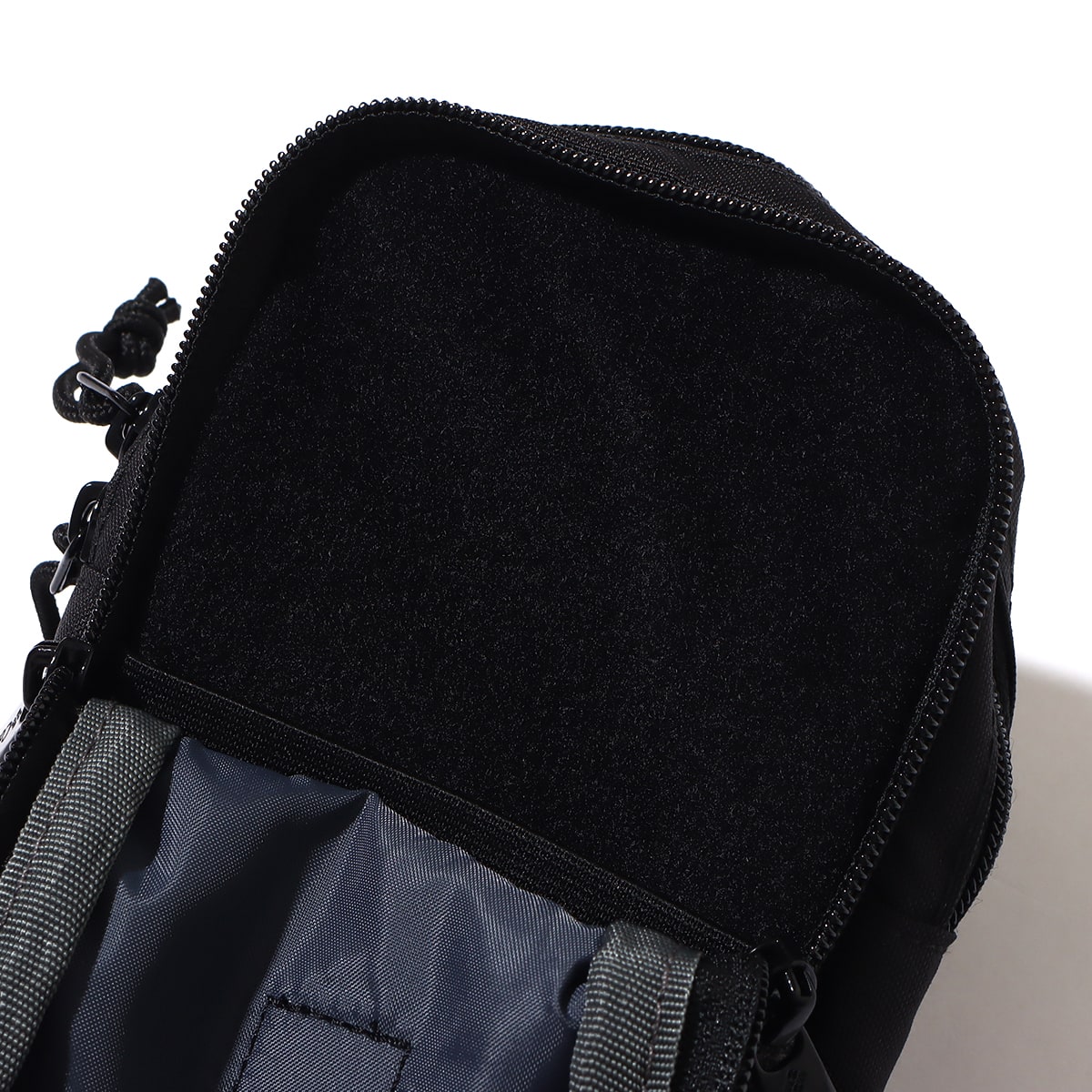 Columbia Niob(TM) コロンビア ナイオベ BLACK HEATHER 22FA-Iの画像